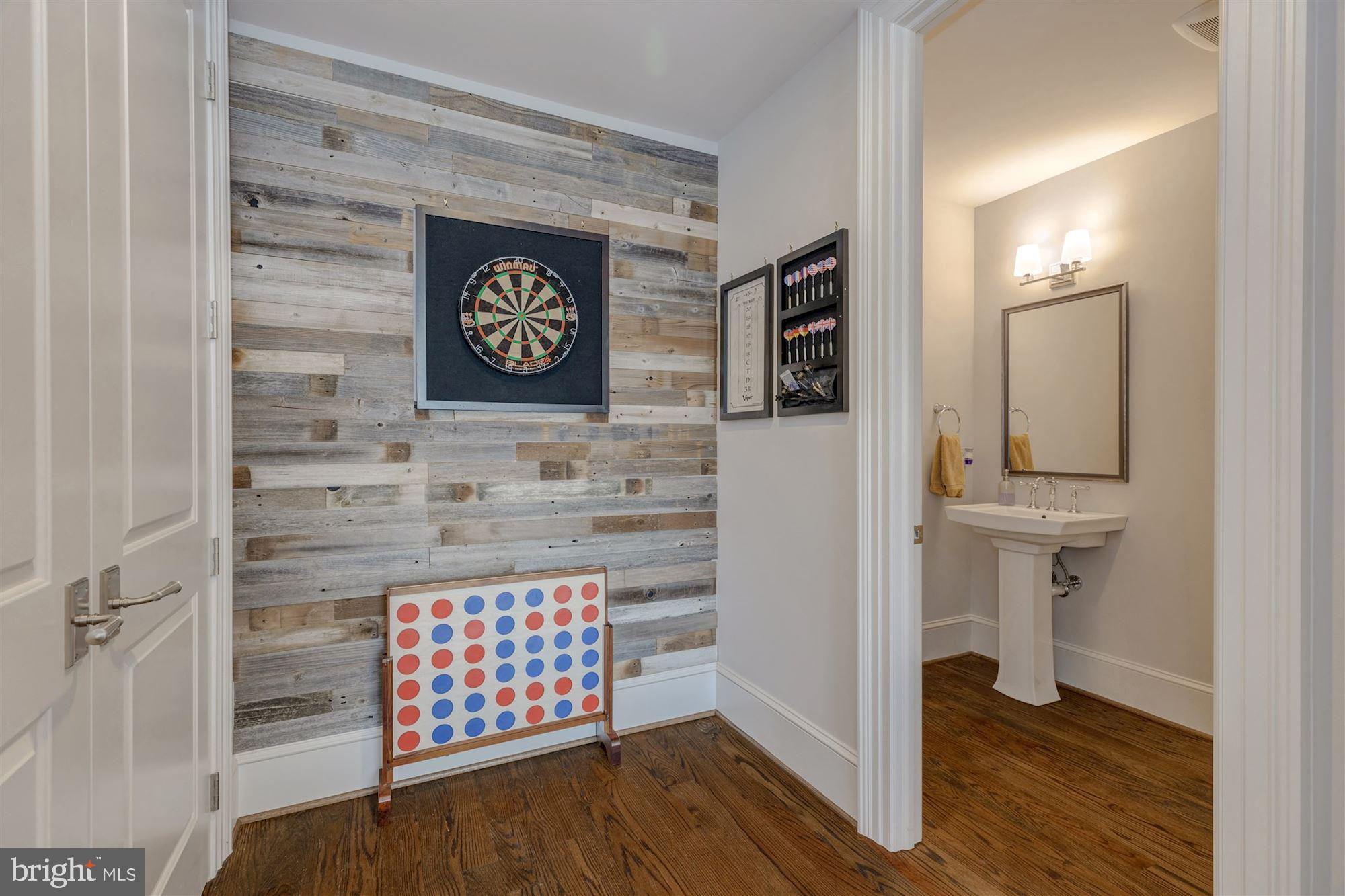 BULL NECK - Residential