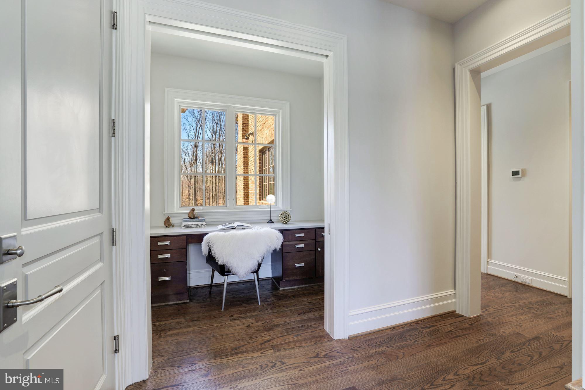 BULL NECK - Residential