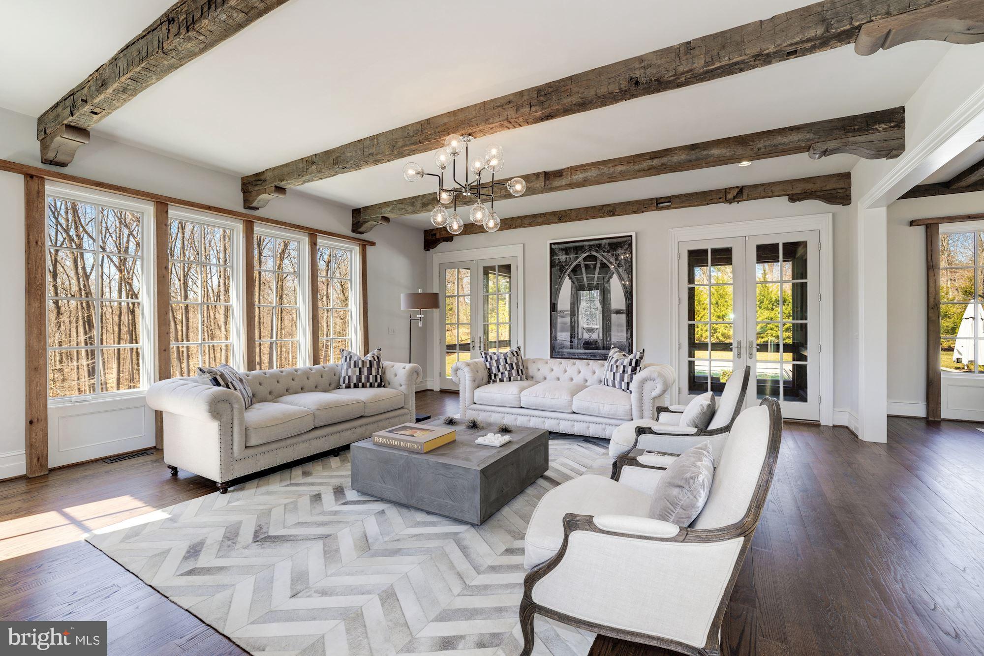 BULL NECK - Residential