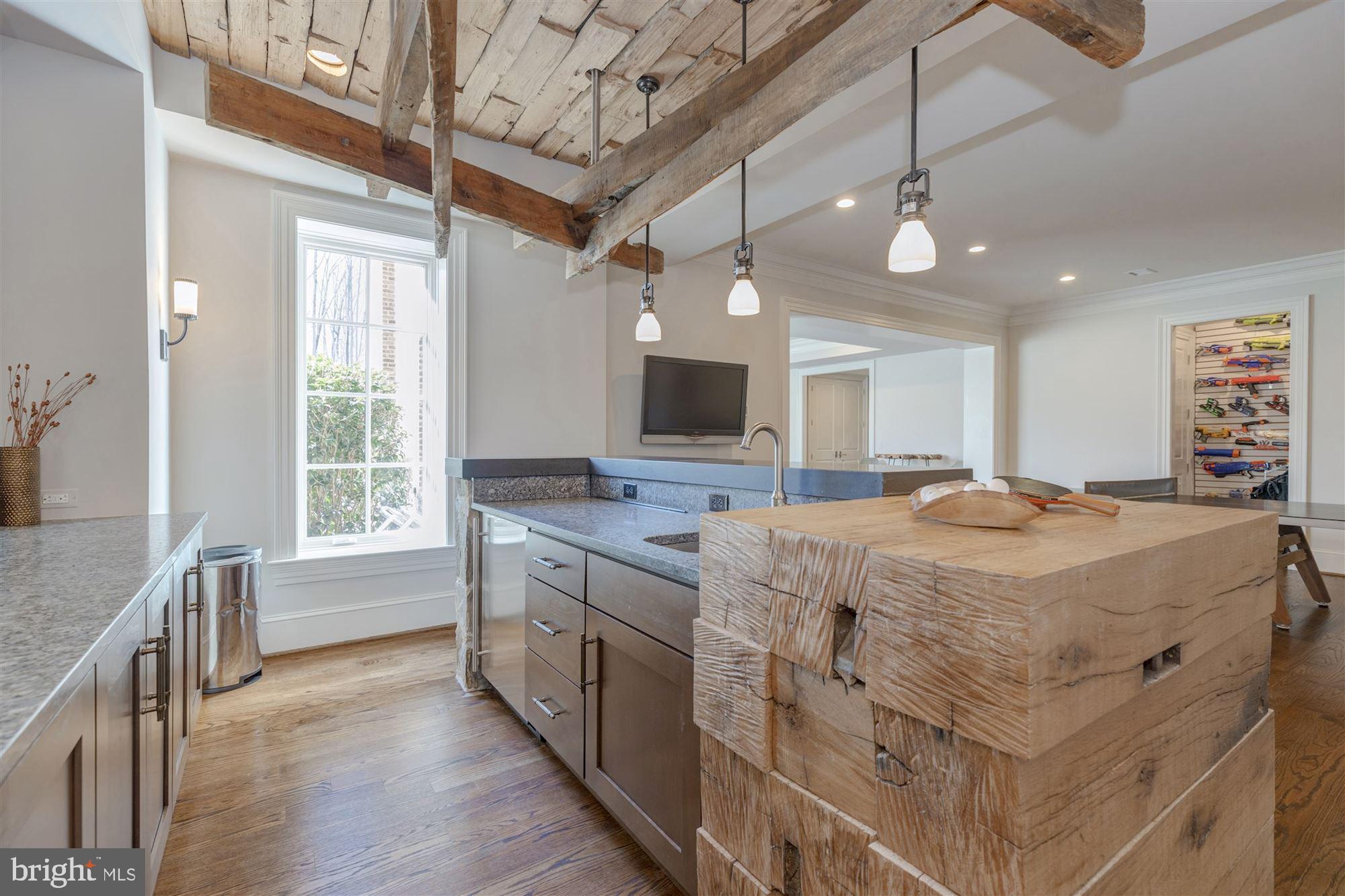 BULL NECK - Residential