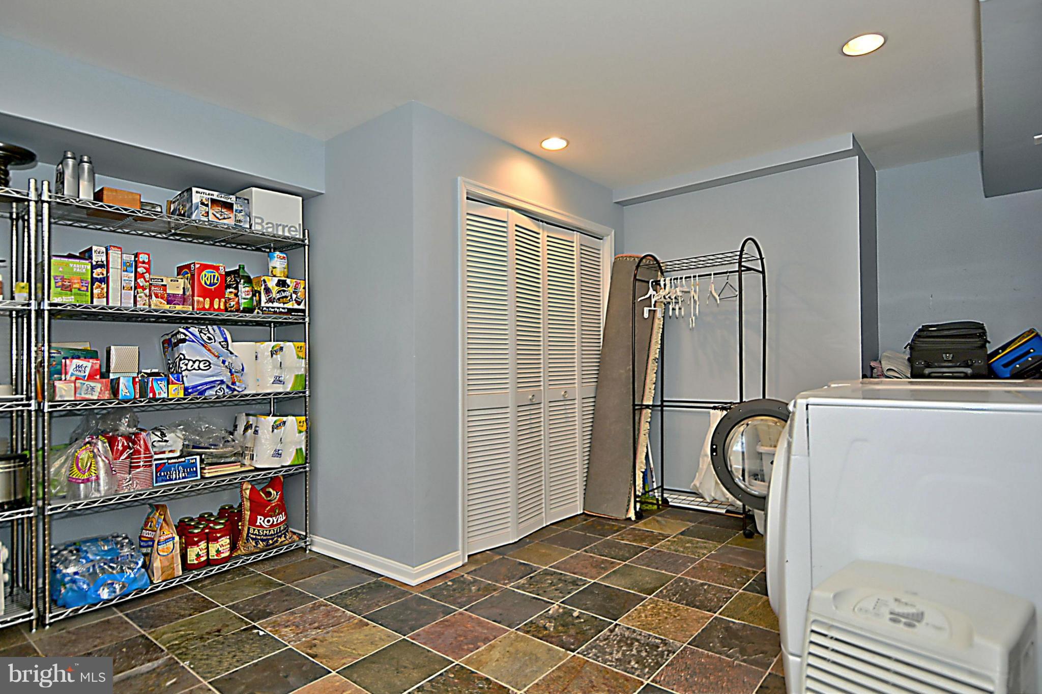 WELLINGTON - Residential