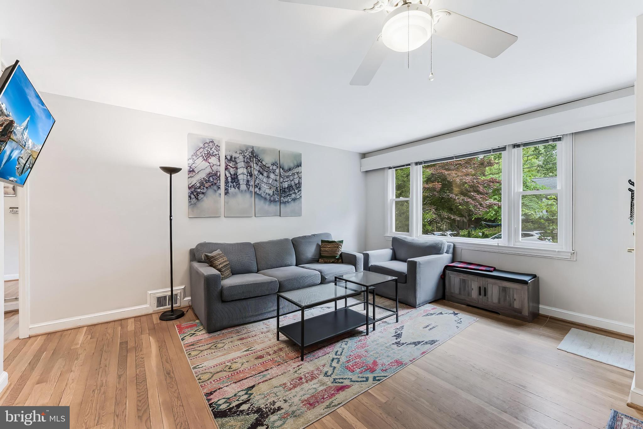 110 LYNNMOOR DRIVE