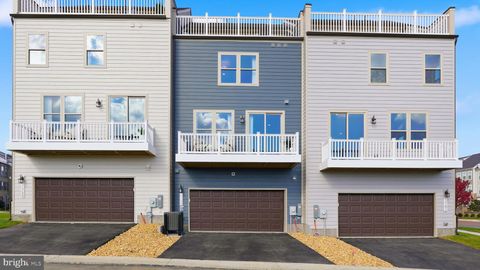 Tiny photo for 17439 Walnut Grove Way, DUMFRIES, VA 22026 (MLS # VAPW2120336)