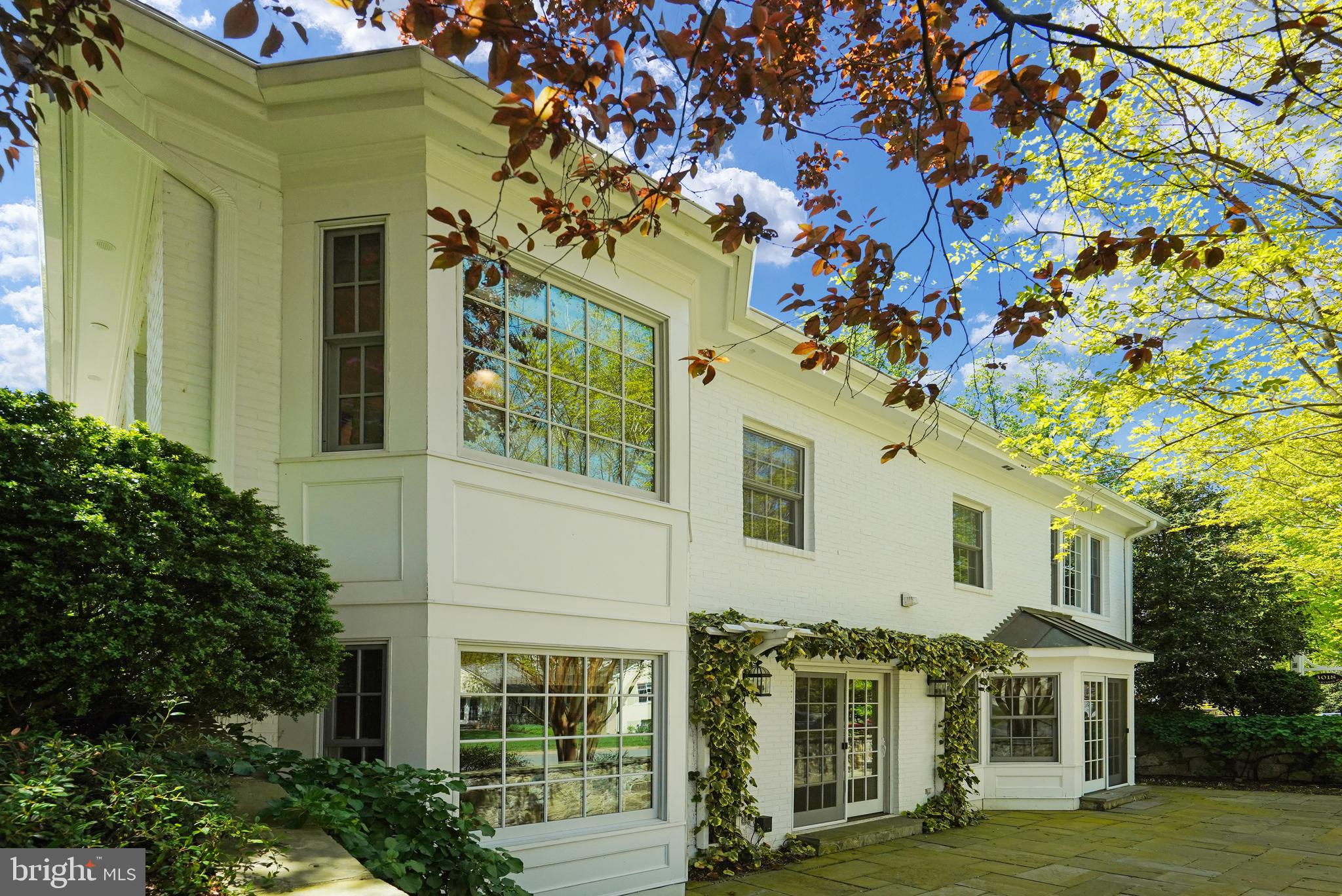 SHIRLEY WOODS - Residential