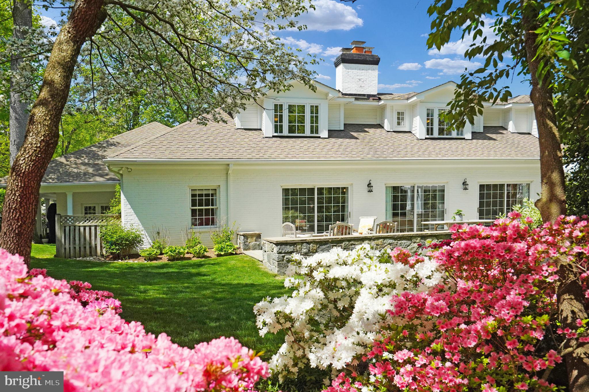 SHIRLEY WOODS - Residential