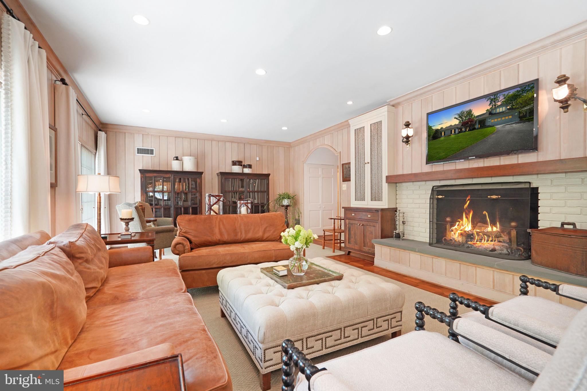 SHIRLEY WOODS - Residential