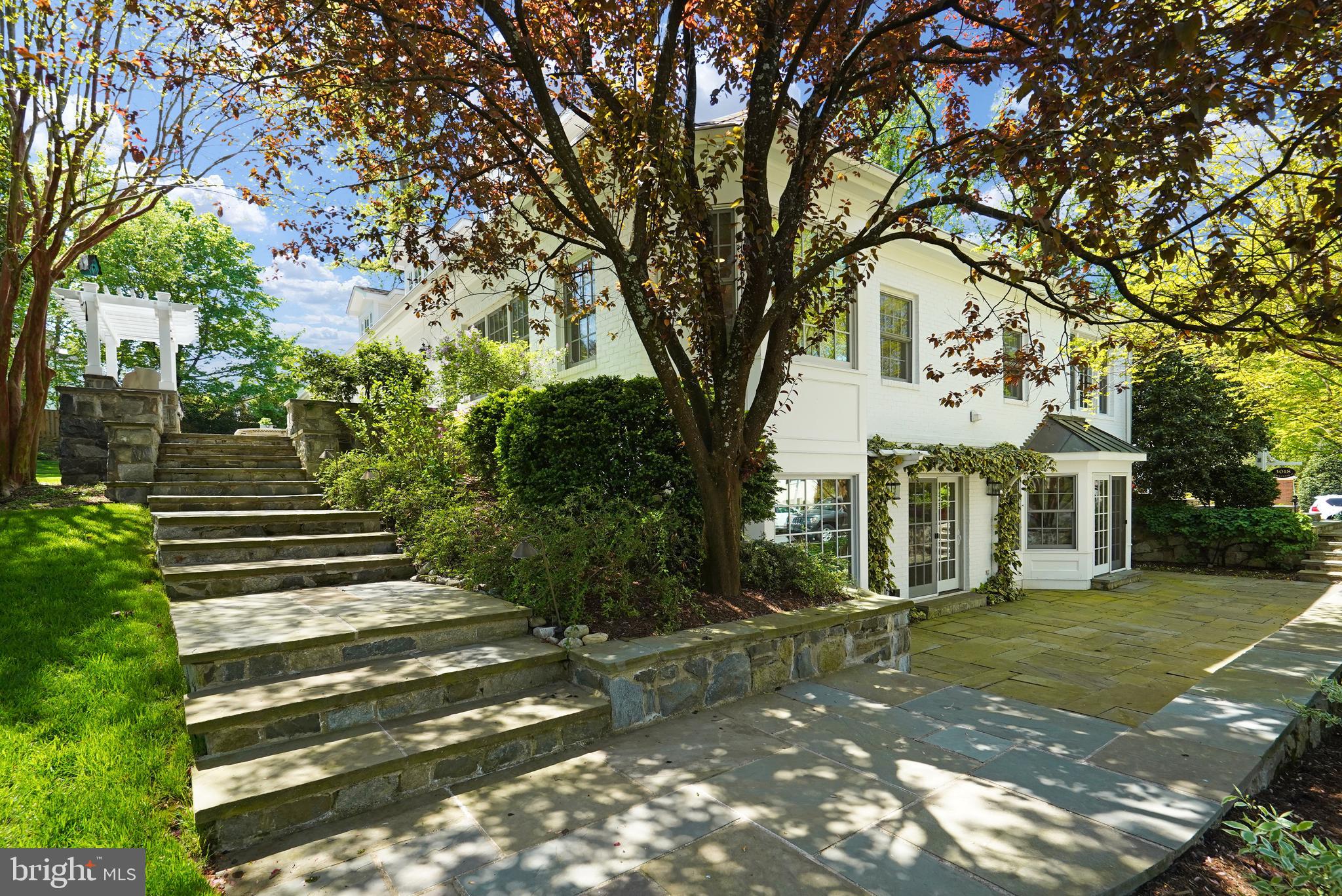 SHIRLEY WOODS - Residential