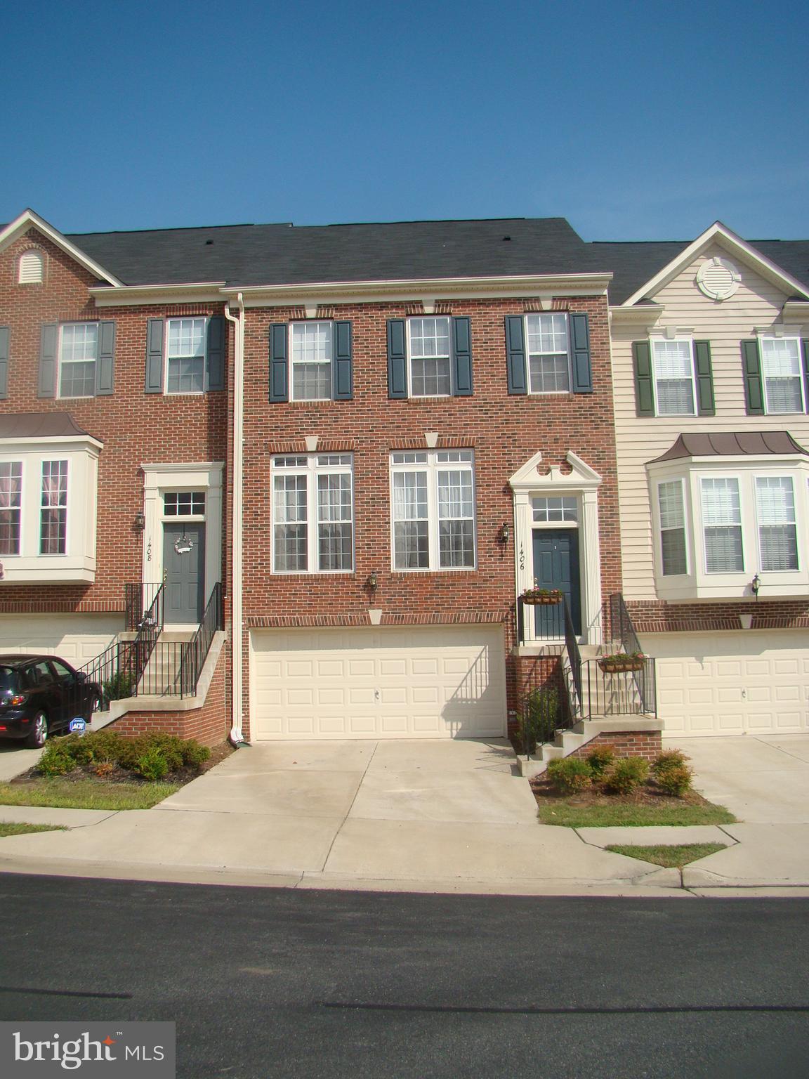 RIVERSIDE STATION - Residential Lease