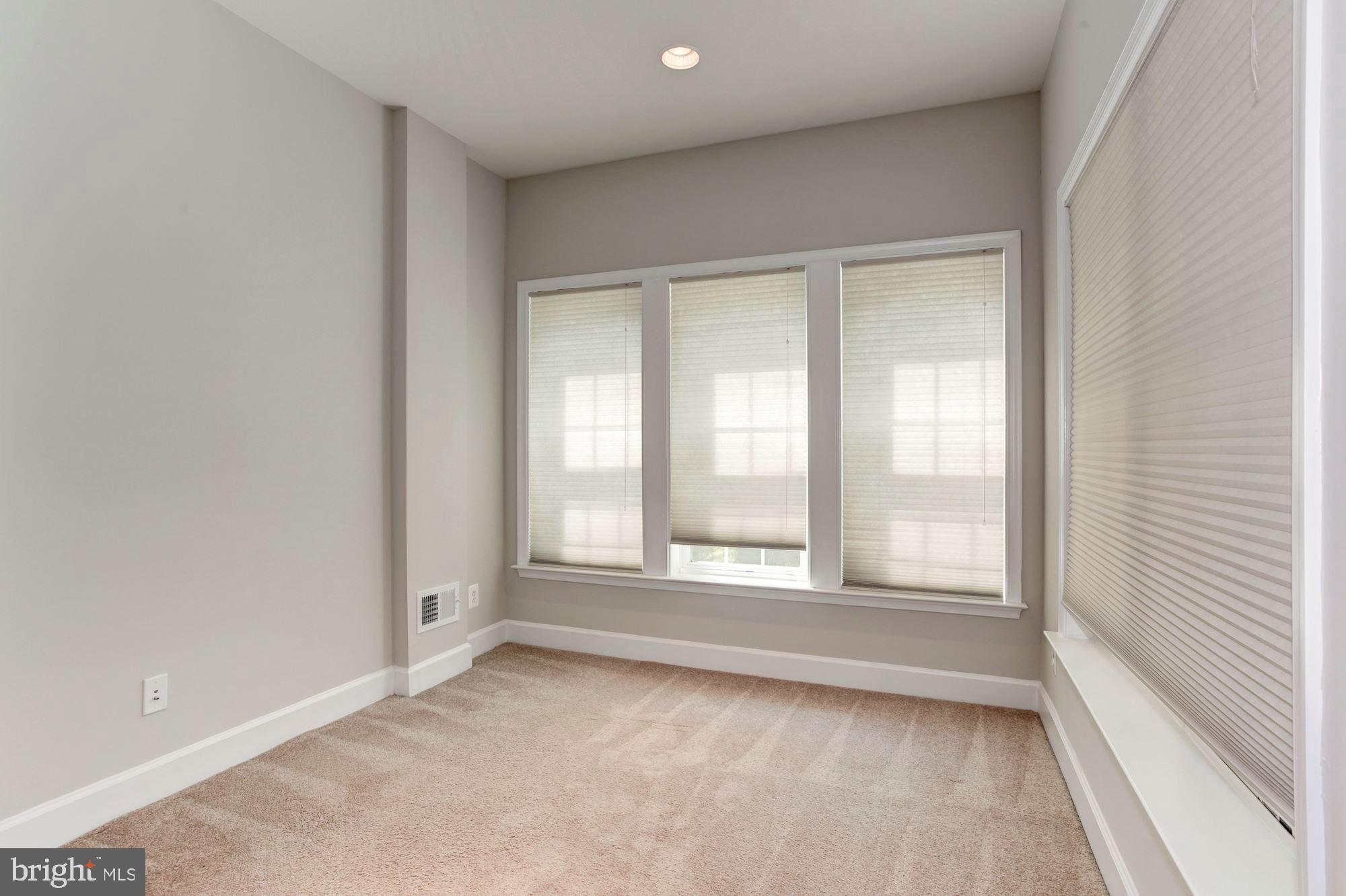 POTOMAC CLUB - Residential