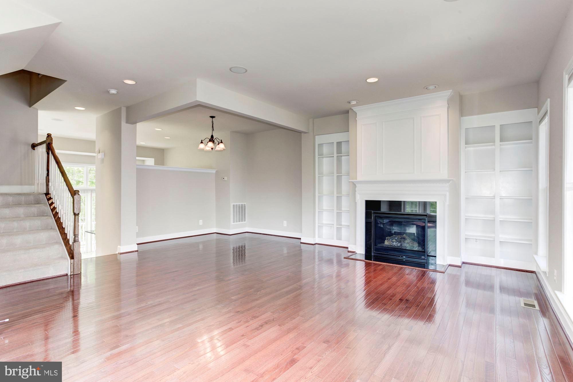 POTOMAC CLUB - Residential