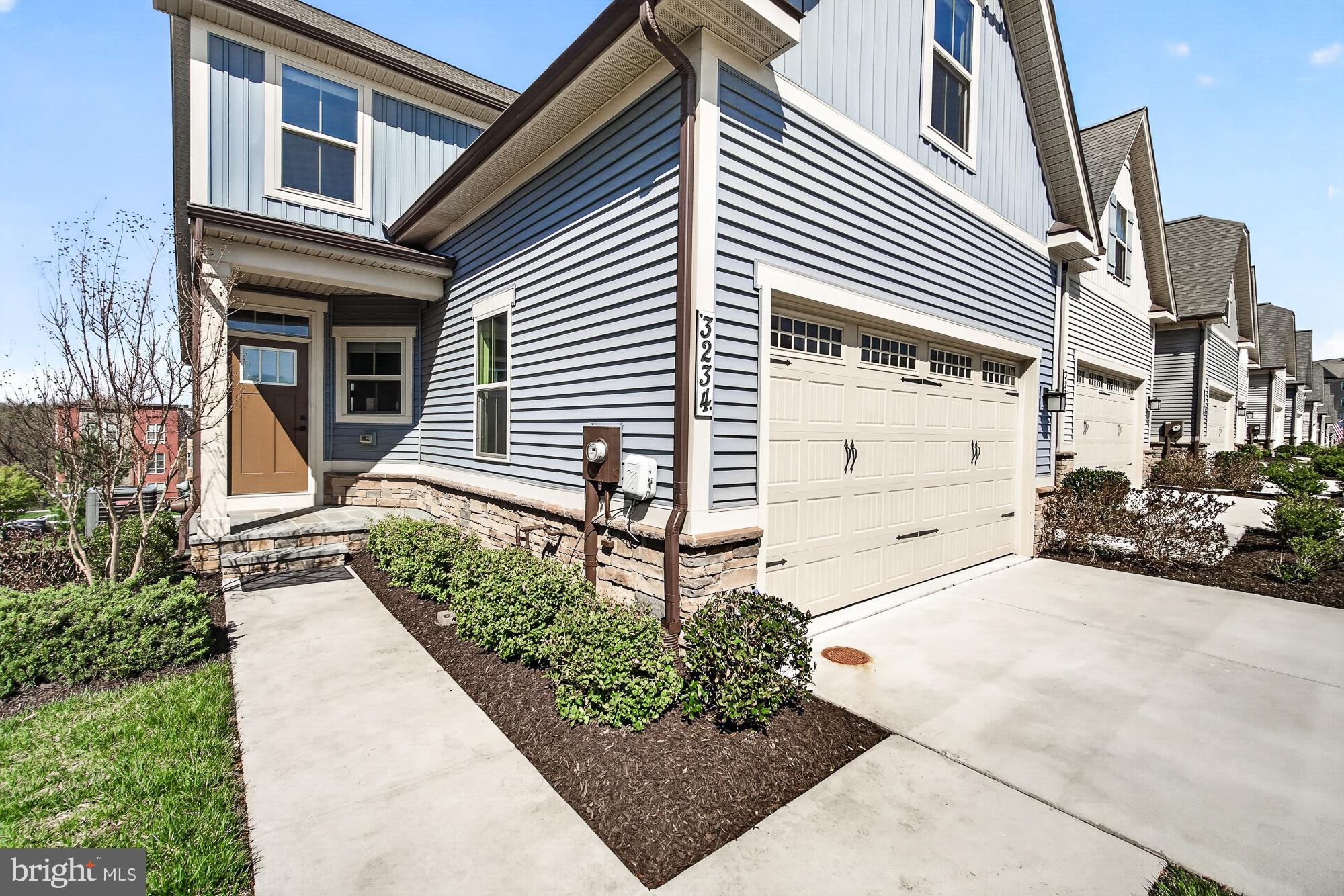 3234 STARLIGHT STREET