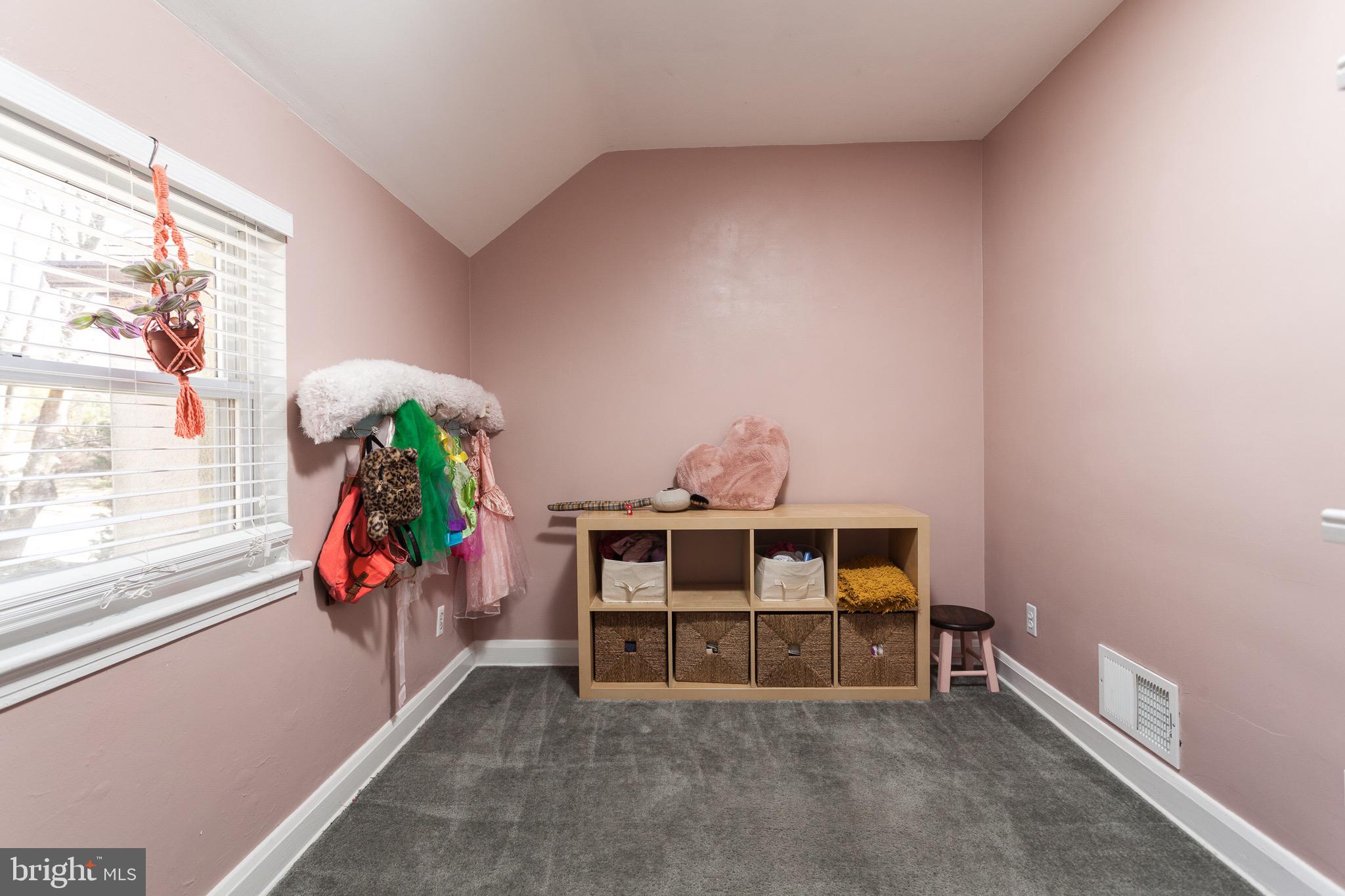 MOUNT WASHINGTON - Residential