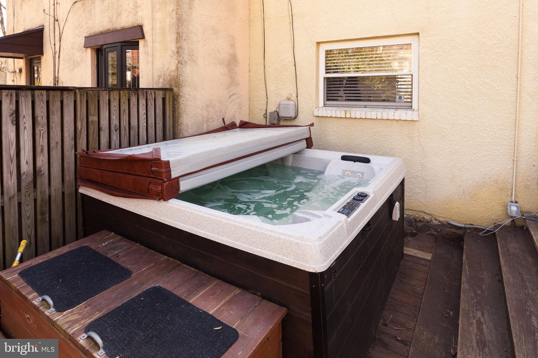 MOUNT WASHINGTON - Residential