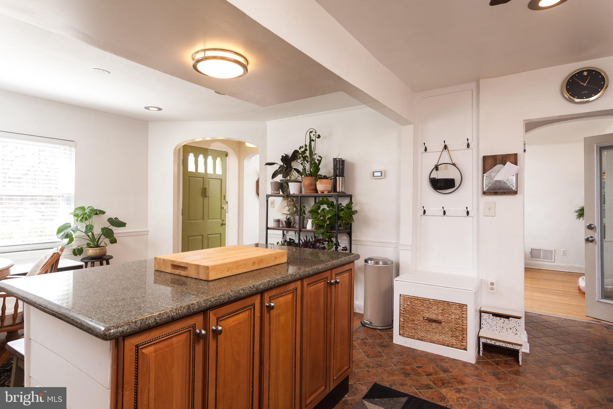 MOUNT WASHINGTON - Residential