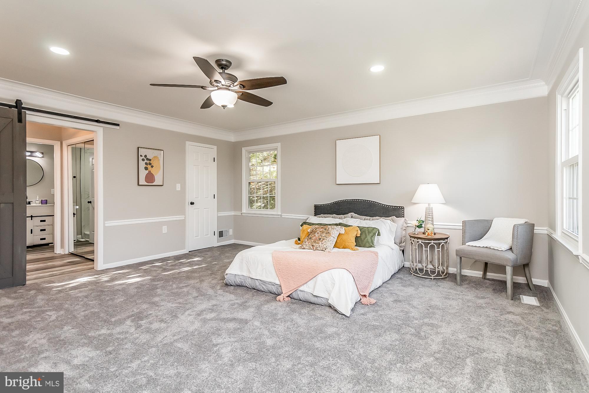 TUDOR MANOR - Residential