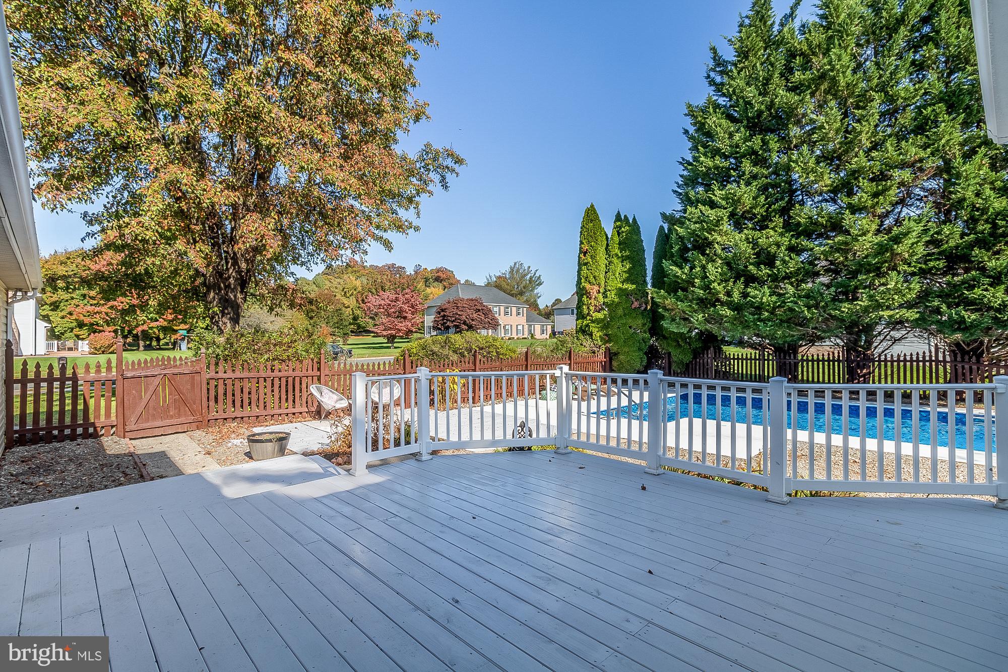 TUDOR MANOR - Residential