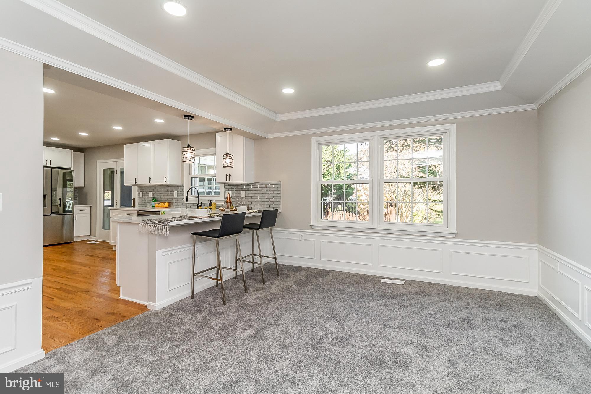 TUDOR MANOR - Residential