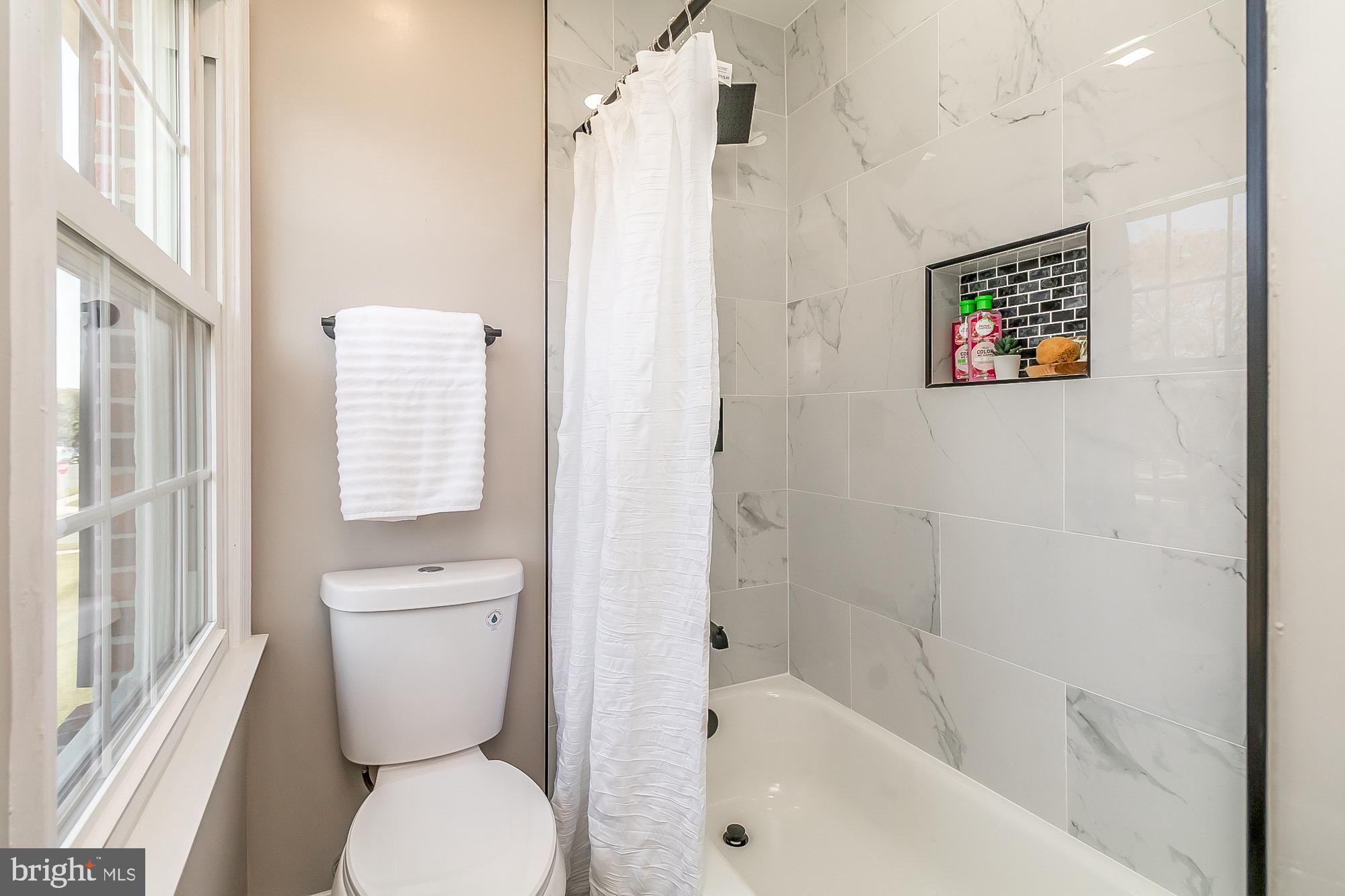 TUDOR MANOR - Residential