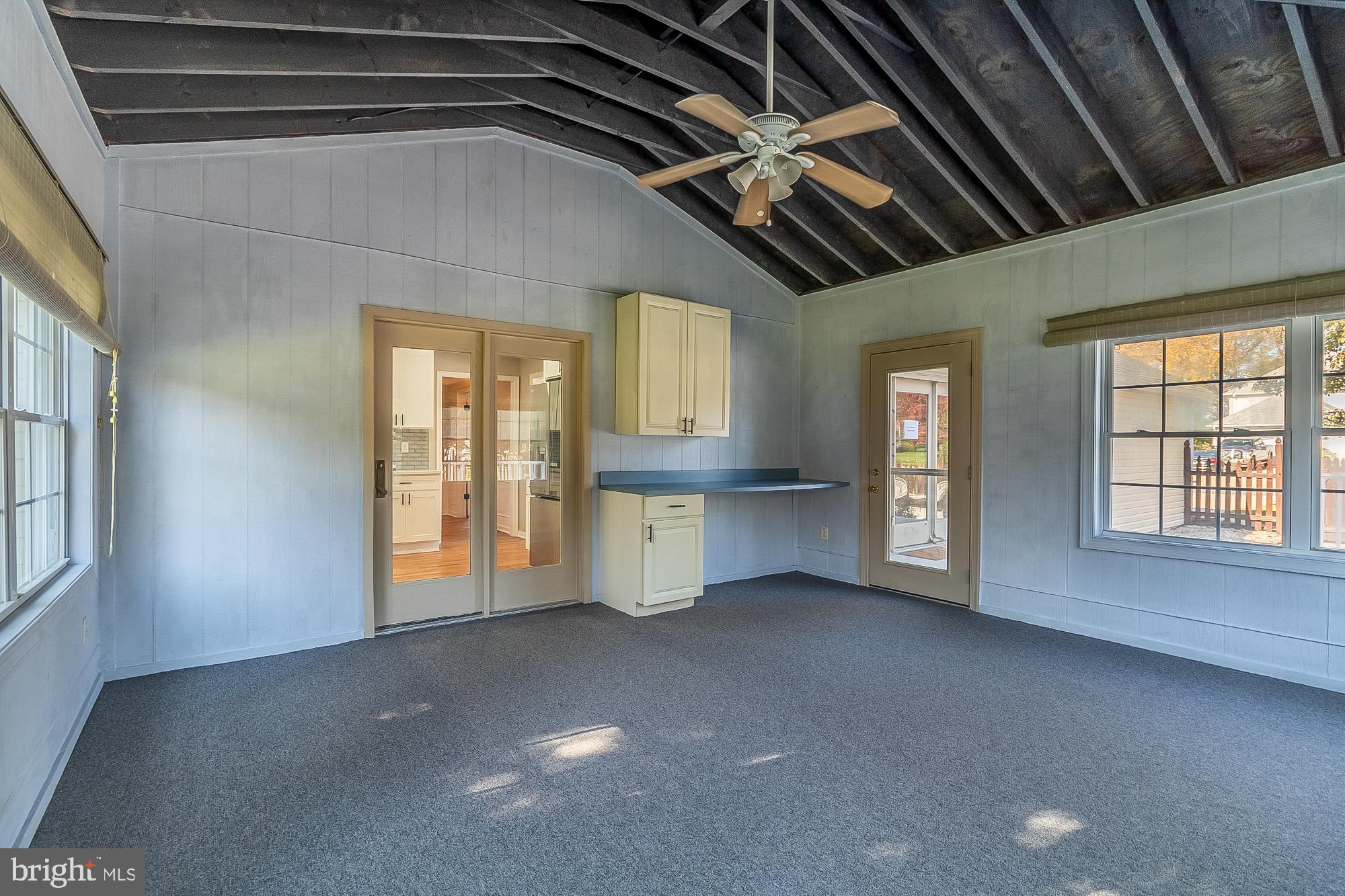 TUDOR MANOR - Residential