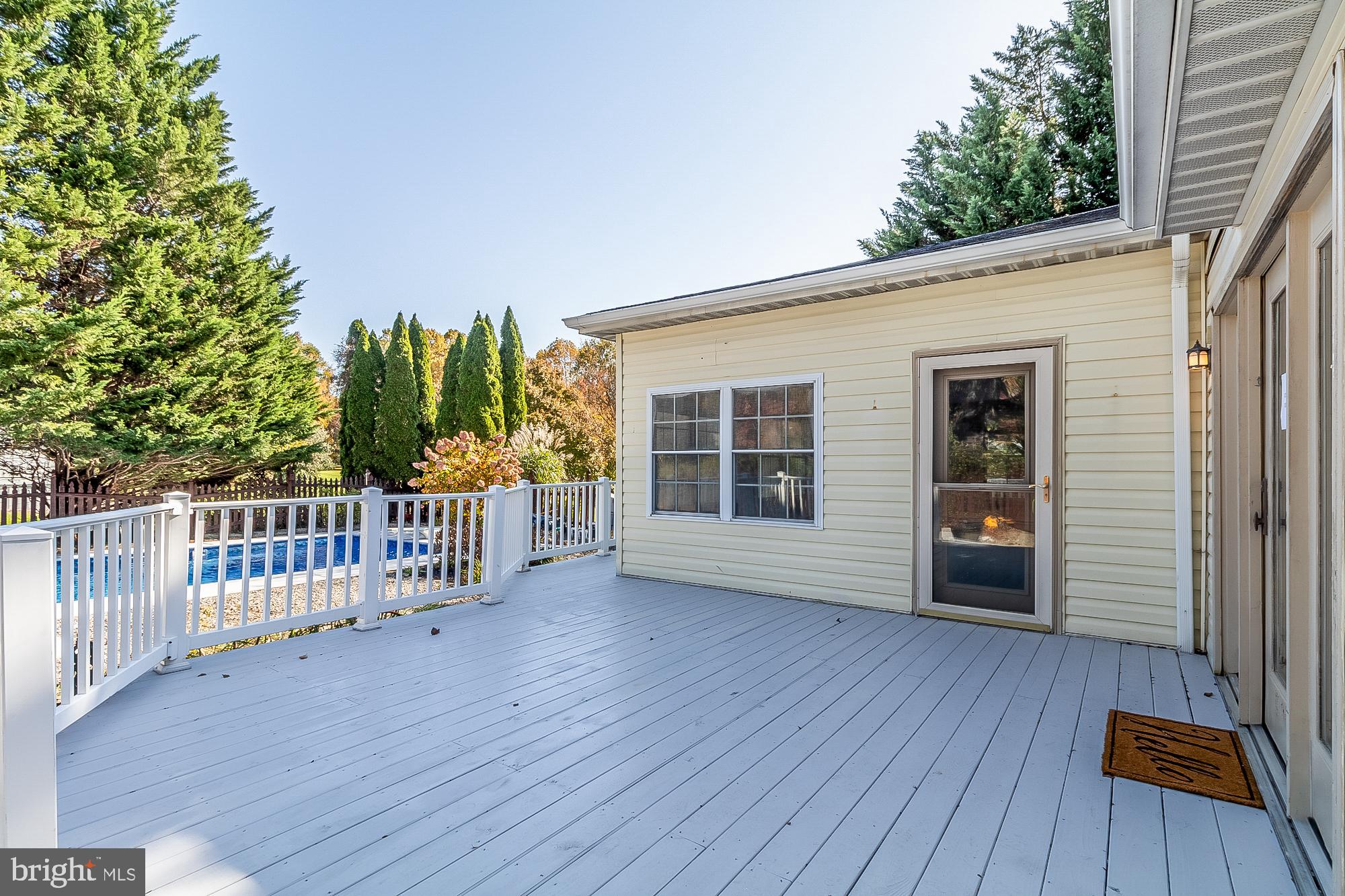 TUDOR MANOR - Residential