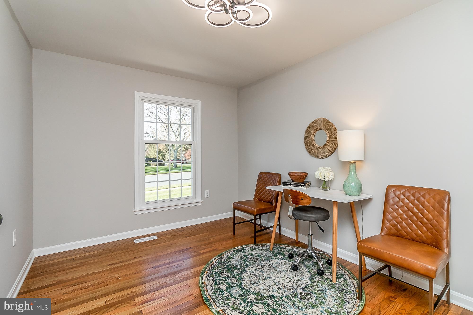 TUDOR MANOR - Residential