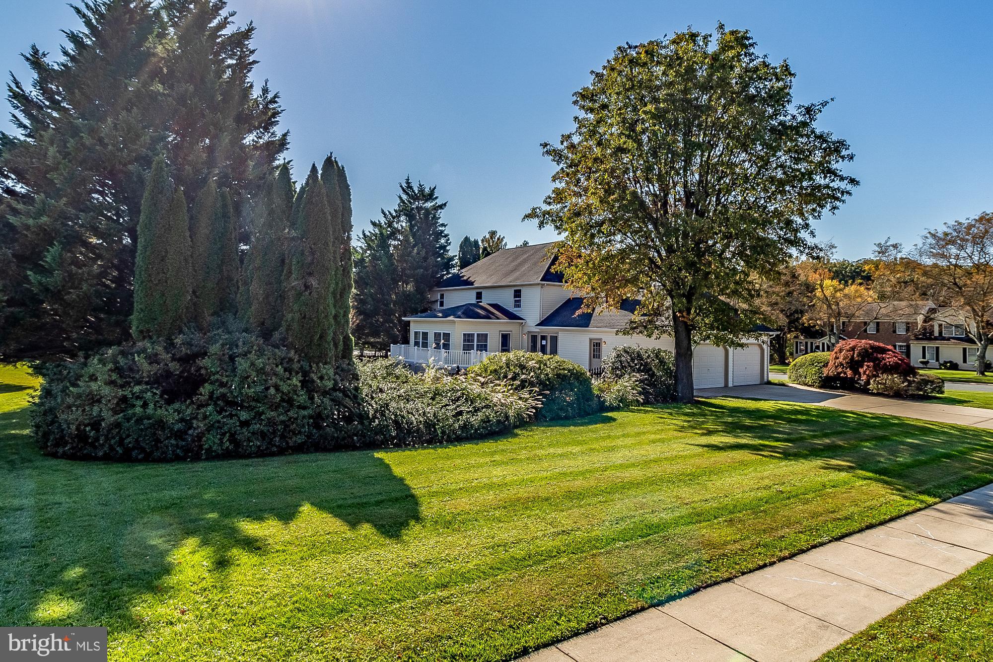 TUDOR MANOR - Residential