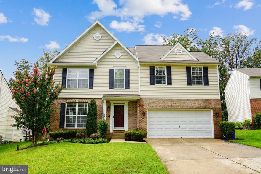 ABSOLUTELY STUNNING HOME!!! CHARMING, UPDATED 5 BDRMS, 3.5 BA, SPACIOUS HOME IN WILLOWOOD, OFFERED BY METICULOUS SELLERS! KITCHEN w/SS APPLIANCES, GRANITE, AND BRAZILIAN CHERRY FLOORS ON MAIN LEVEL. CUSTOM PAINT & DRAPES, BUILT IN SHELVING UNIT IN THE FAMILY ROOM. TRUE 5 BDRMS UP, PRIMARY BDRM w/UPGRADED BATH & HUGE WALK-IN CLOSET. LL OFFERS REC ROOM w/GAS STOVE, LAUNDRY, ROUGH-IN FOR ADDL. BATH & HUGE CRAWLSPACE FOR STORAGE. PRIVATE BACK YARD WITH A SCREENED PORCH/PATIO, FIRE PIT, AND SOLAR PANELS! COME SEE ALL THIS HOME HAS TO OFFER! IT WON'T LAST LONG!!!
