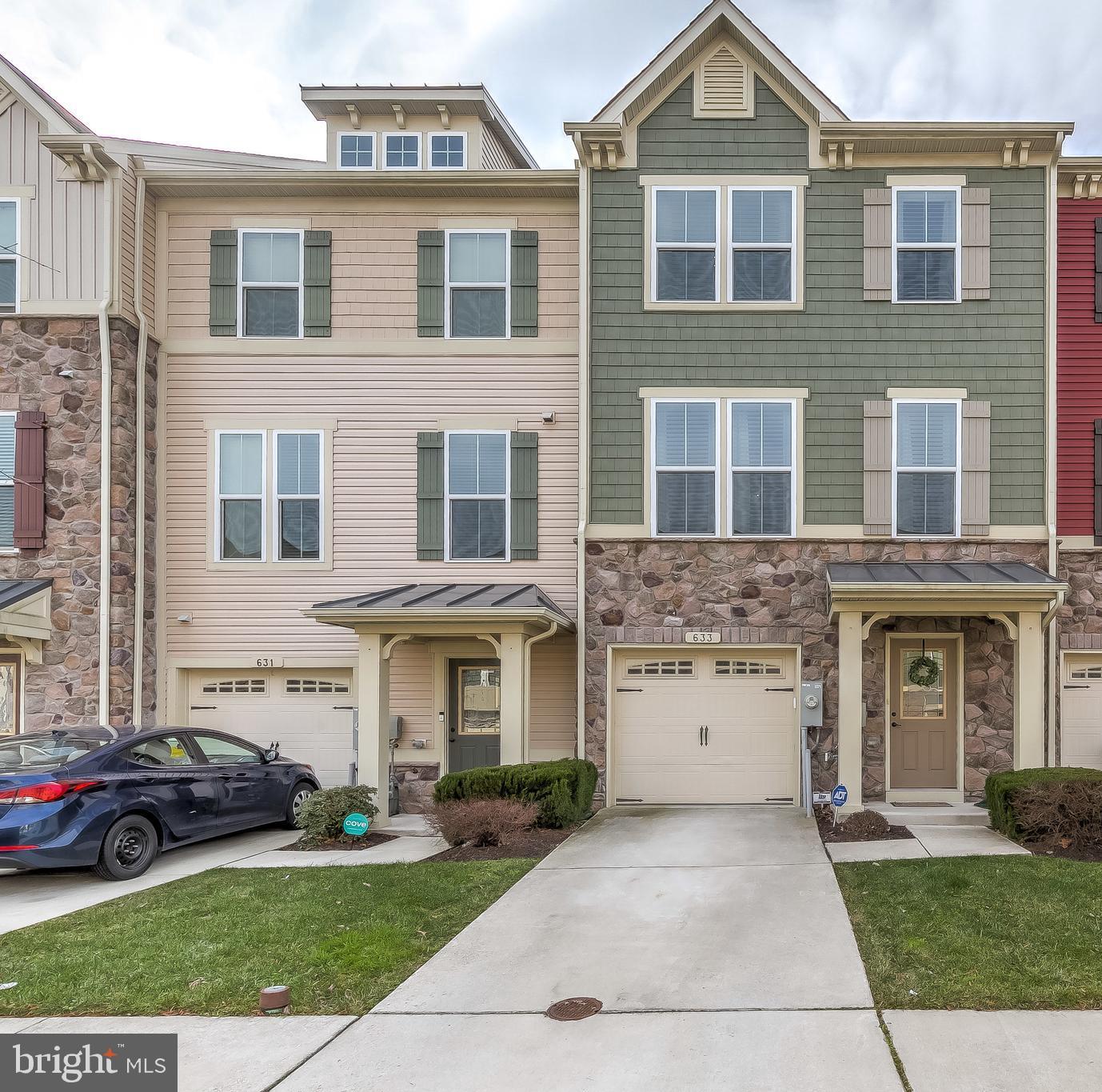 CREEKSIDE VILLAGE AT TANYARD SPRINGS - Residential