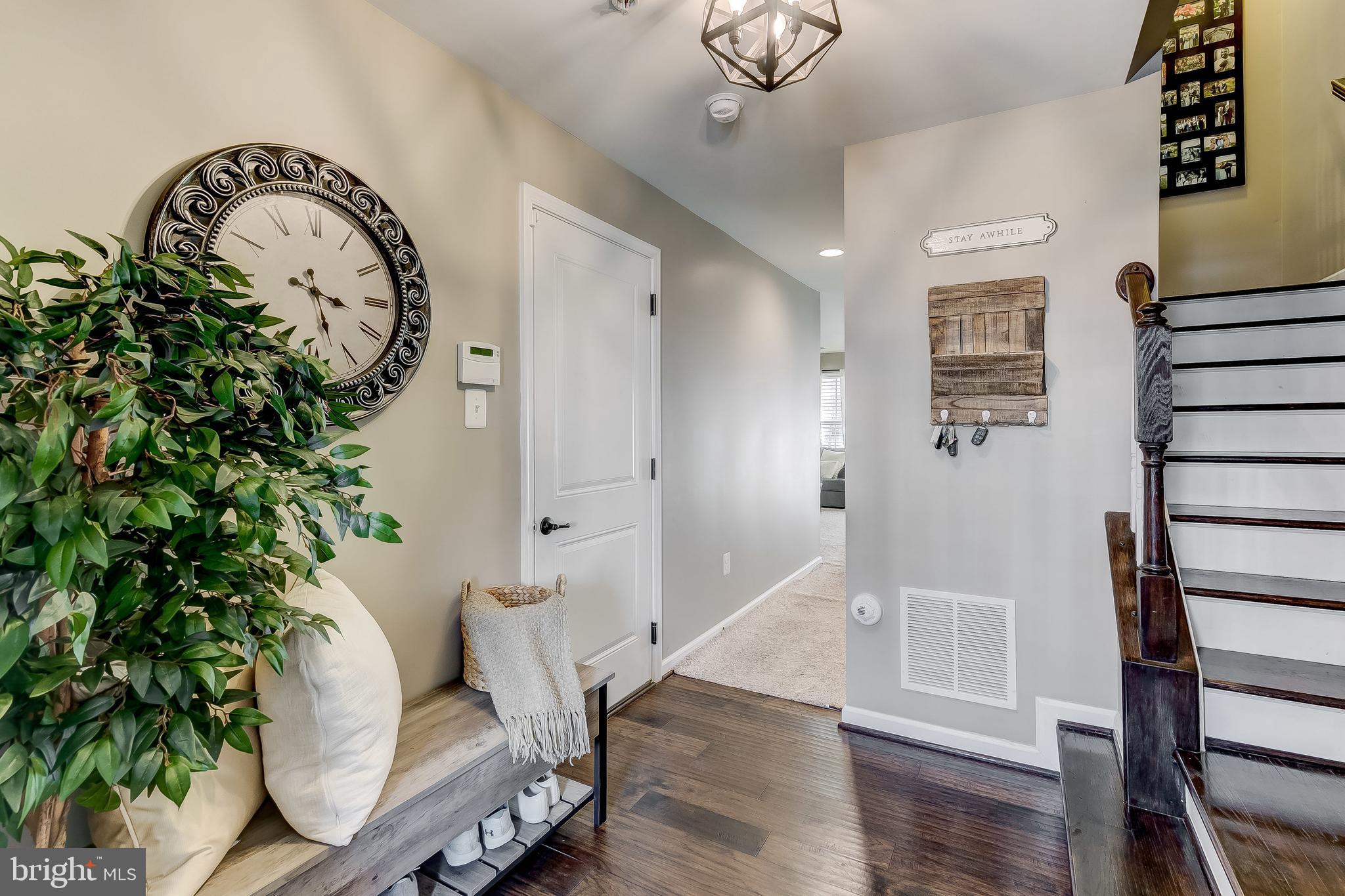 CREEKSIDE VILLAGE AT TANYARD SPRINGS - Residential