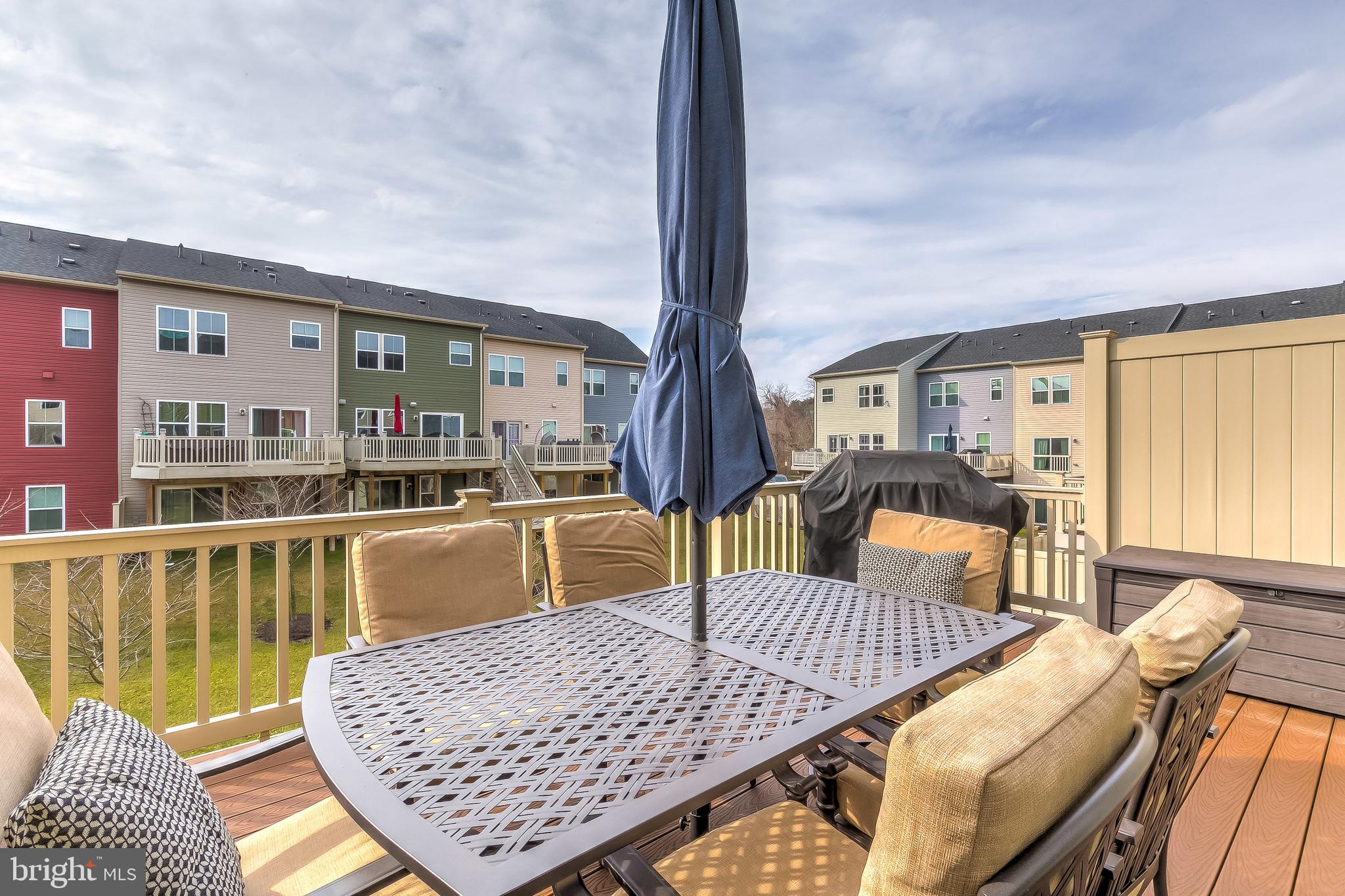 CREEKSIDE VILLAGE AT TANYARD SPRINGS - Residential