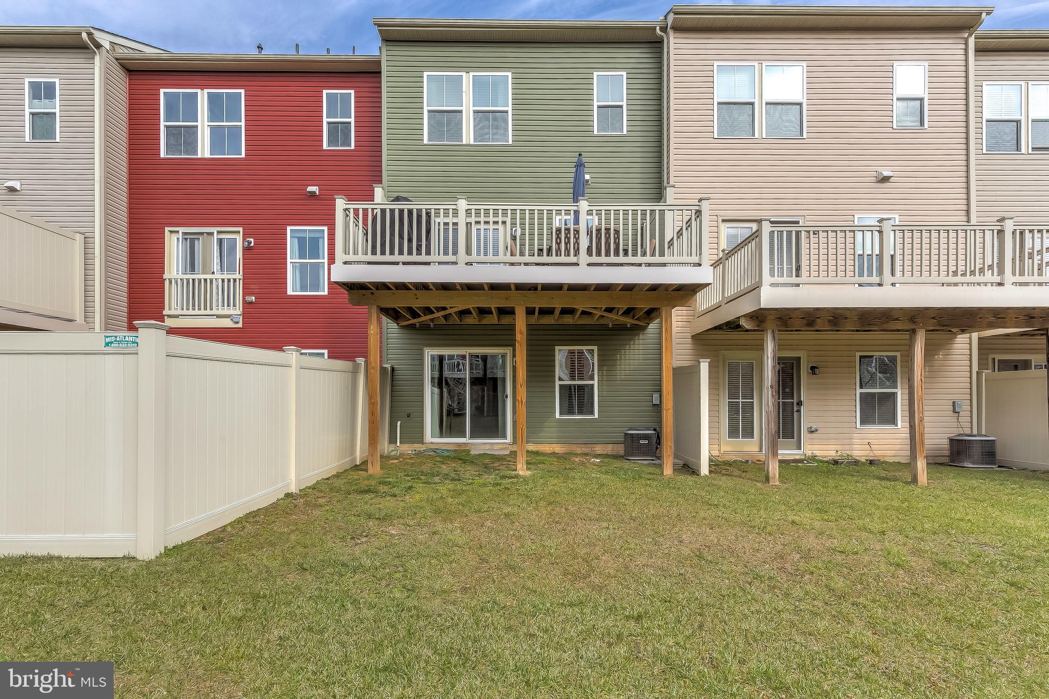 CREEKSIDE VILLAGE AT TANYARD SPRINGS - Residential