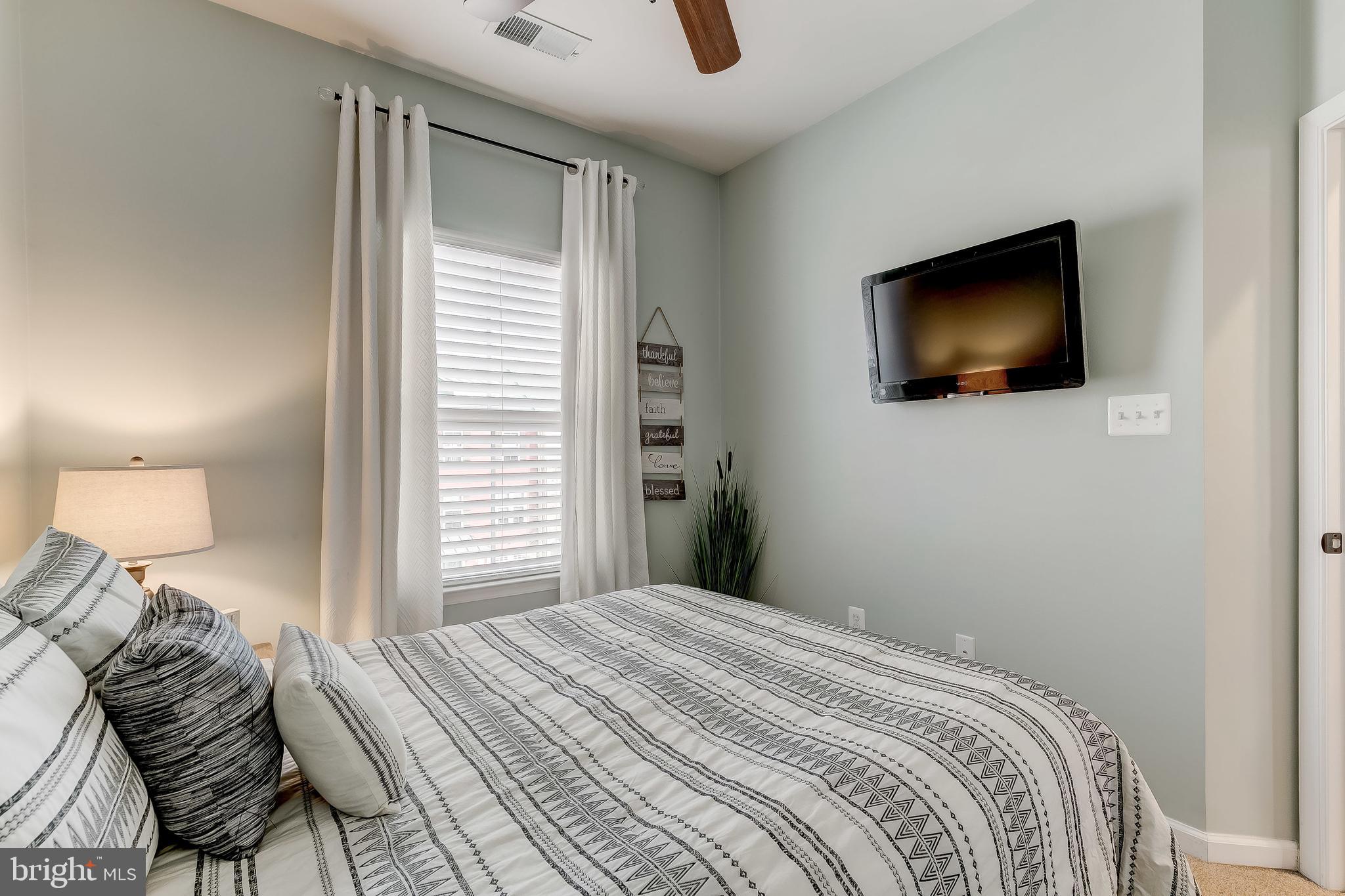 CREEKSIDE VILLAGE AT TANYARD SPRINGS - Residential