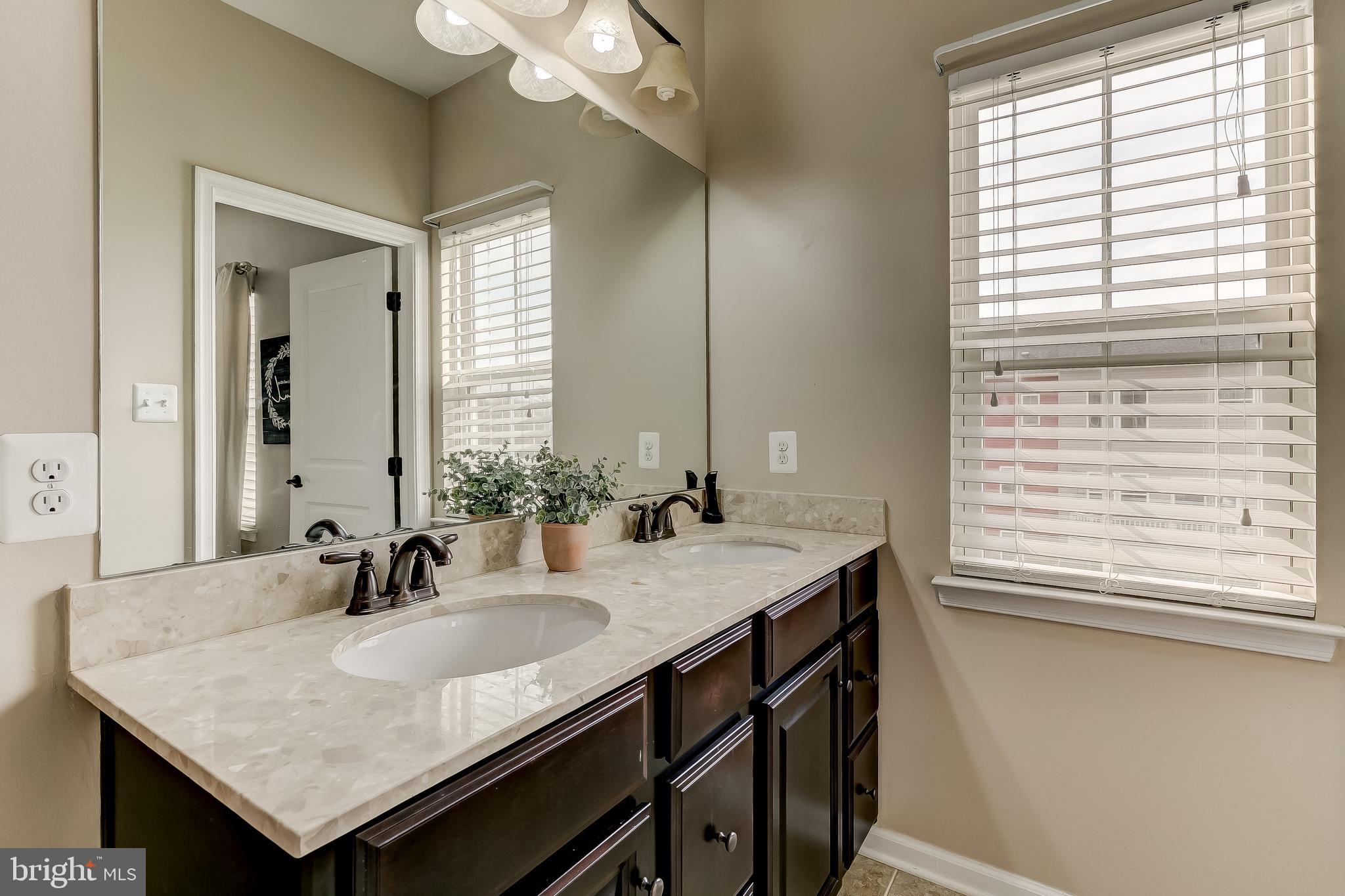 CREEKSIDE VILLAGE AT TANYARD SPRINGS - Residential