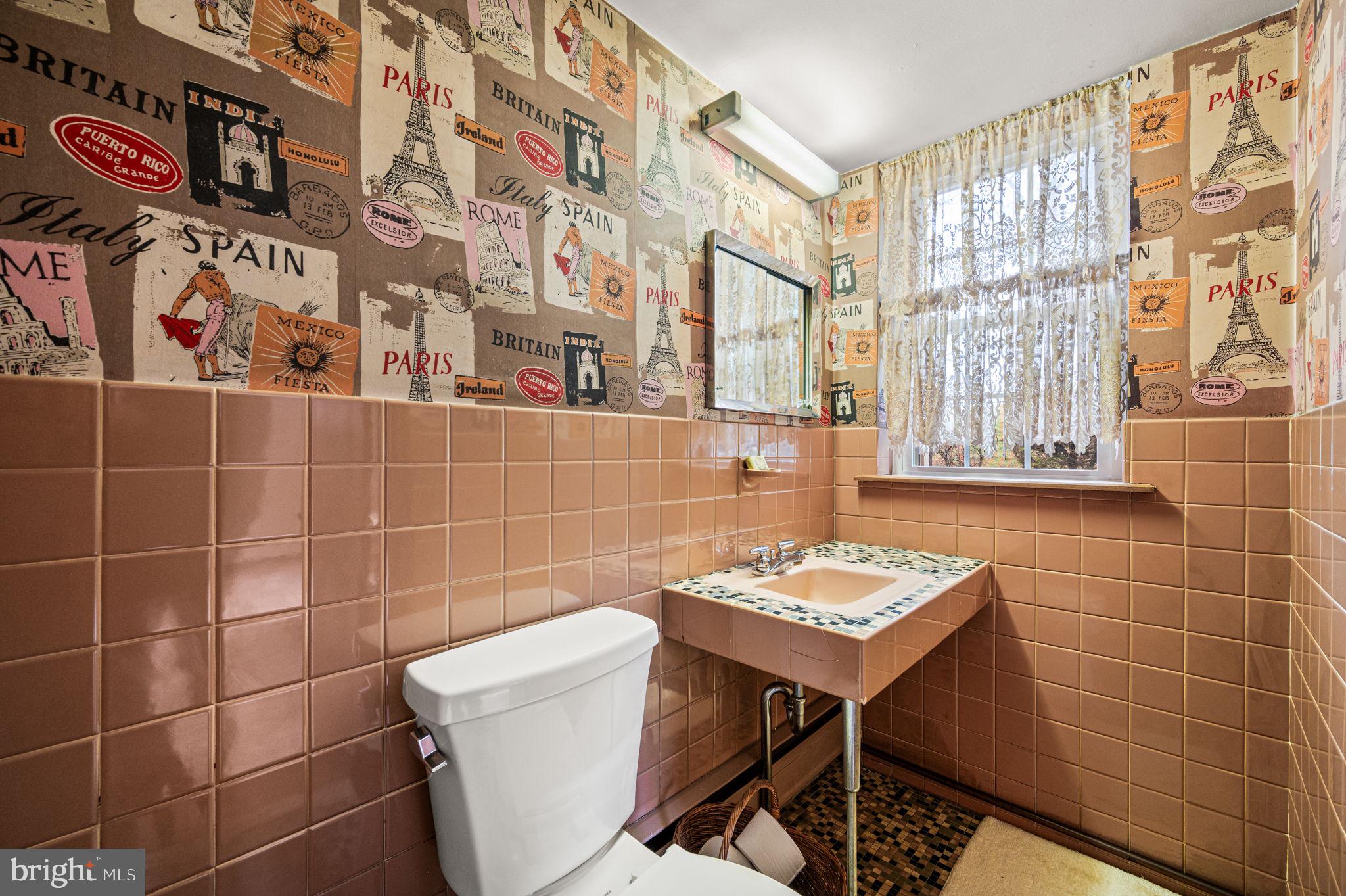 LAFAYETTE HILL - Residential