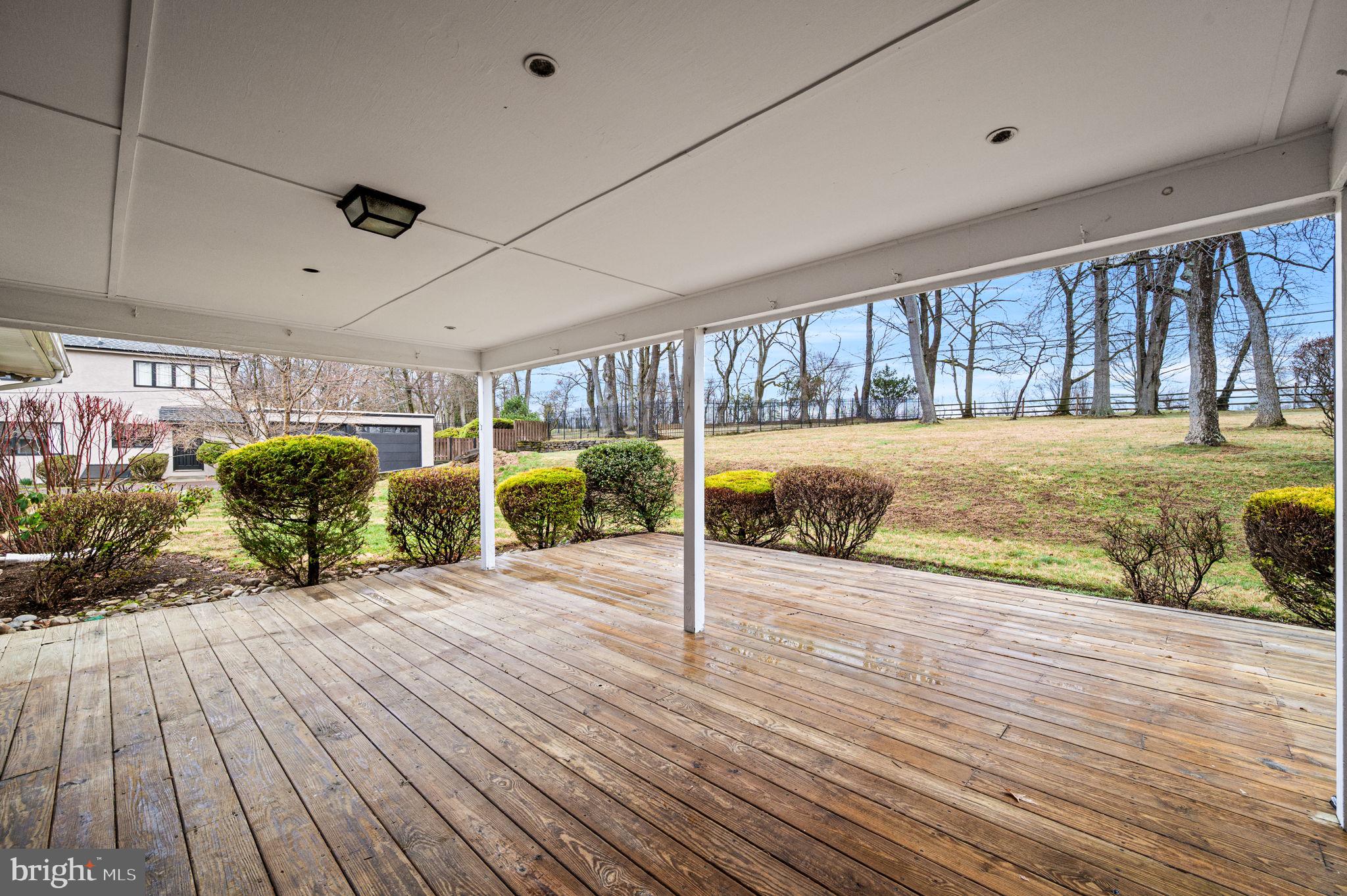 LAFAYETTE HILL - Residential