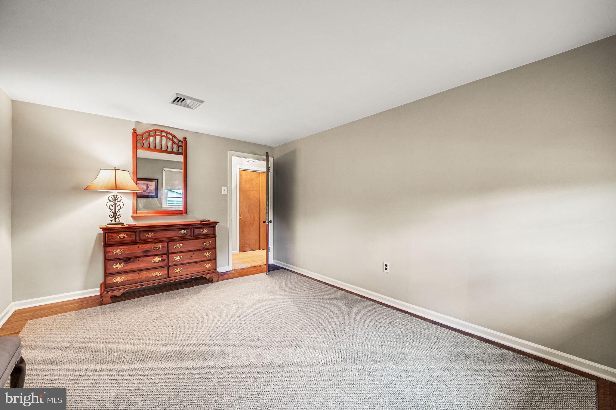 LAFAYETTE HILL - Residential