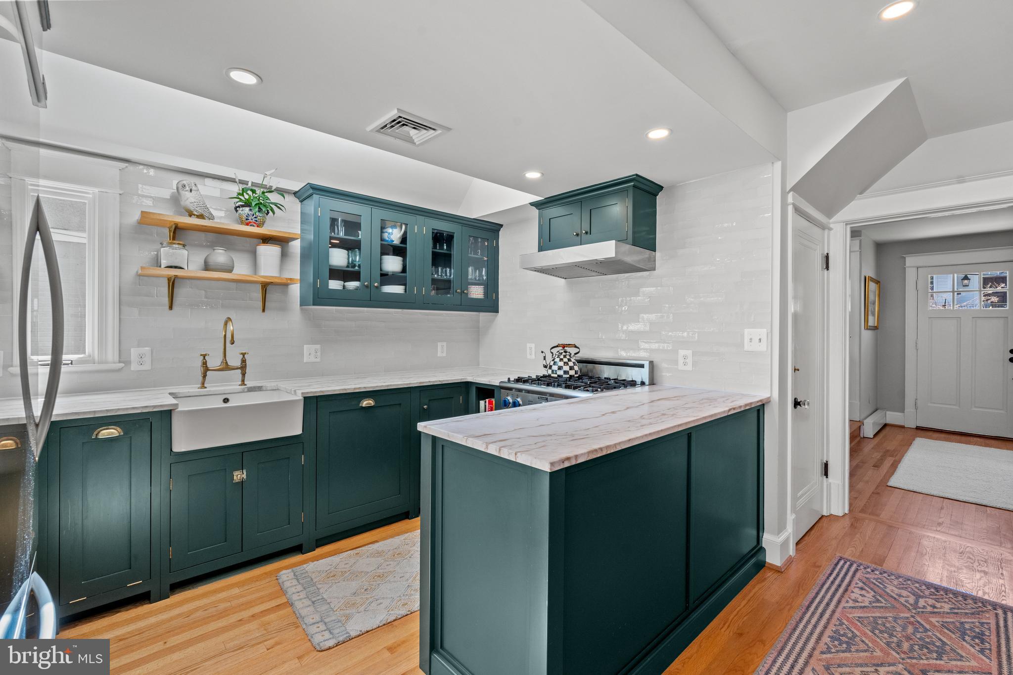 CHEVY CHASE VILLAGE - Residential