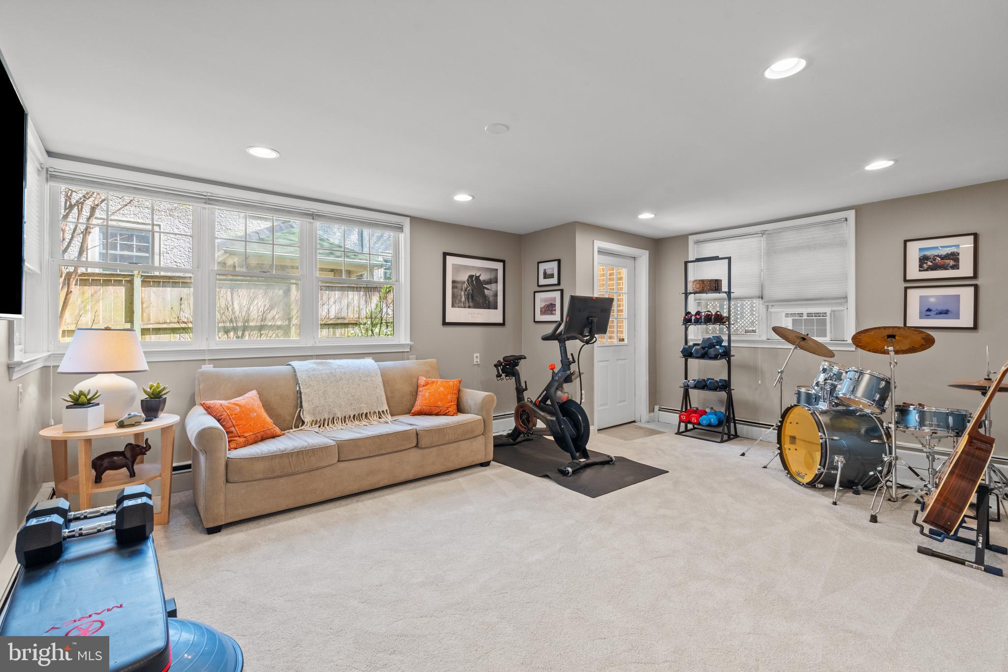 CHEVY CHASE VILLAGE - Residential