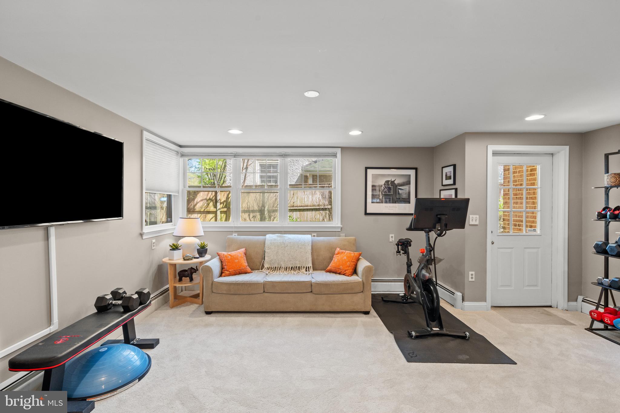 CHEVY CHASE VILLAGE - Residential