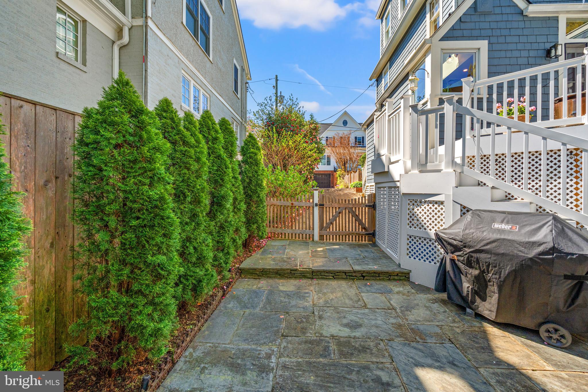 CHEVY CHASE VILLAGE - Residential