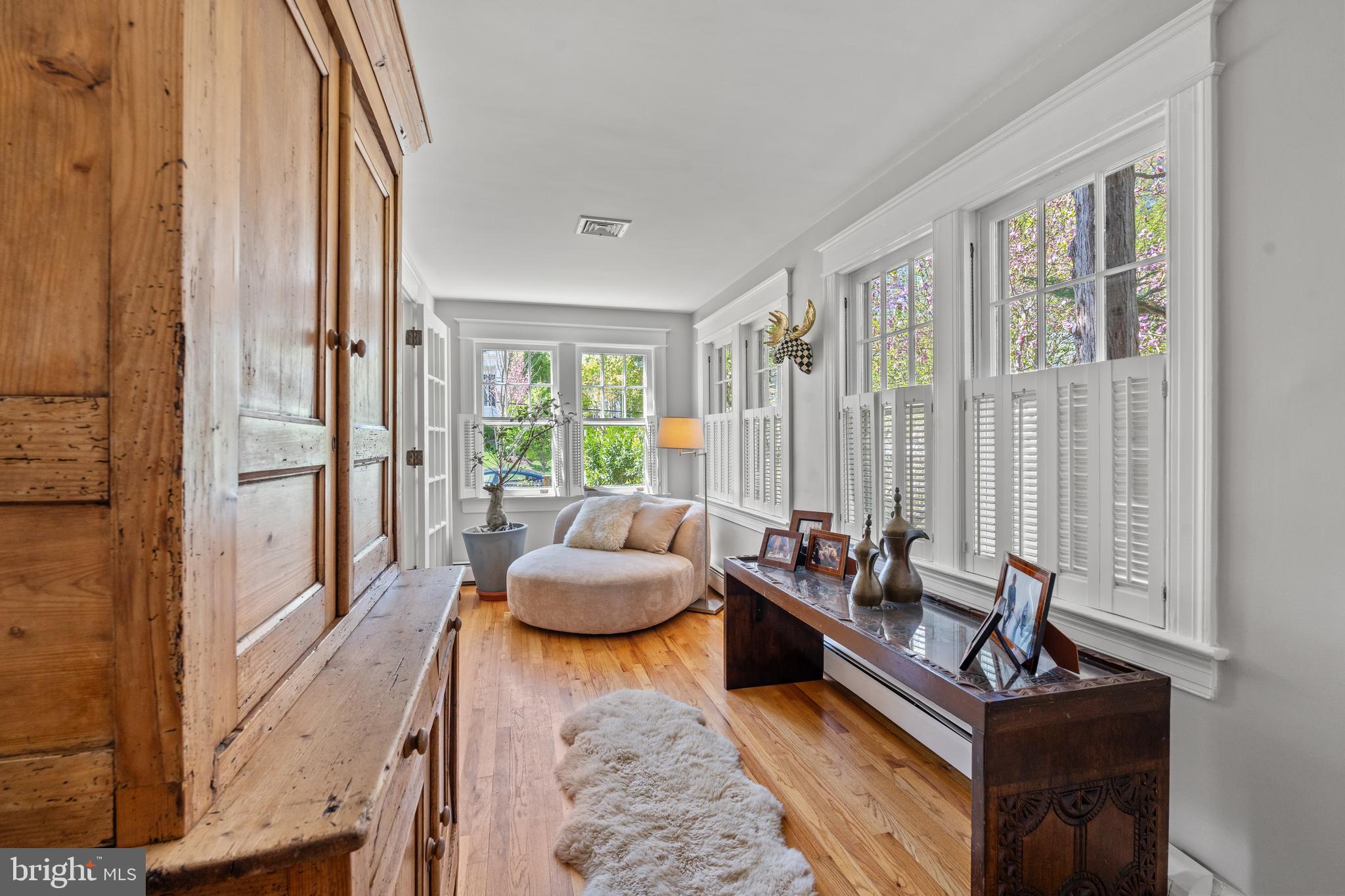 CHEVY CHASE VILLAGE - Residential