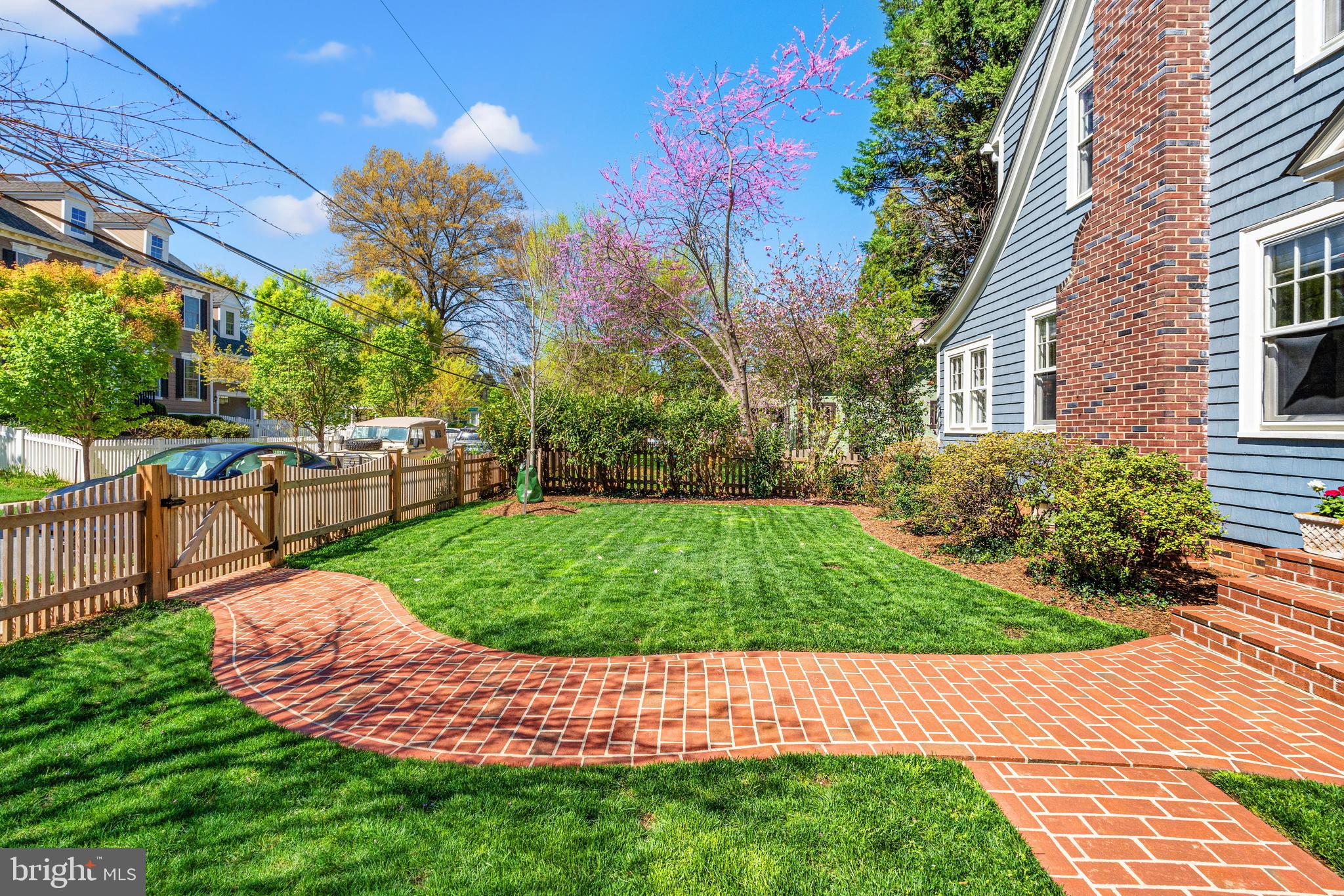 CHEVY CHASE VILLAGE - Residential