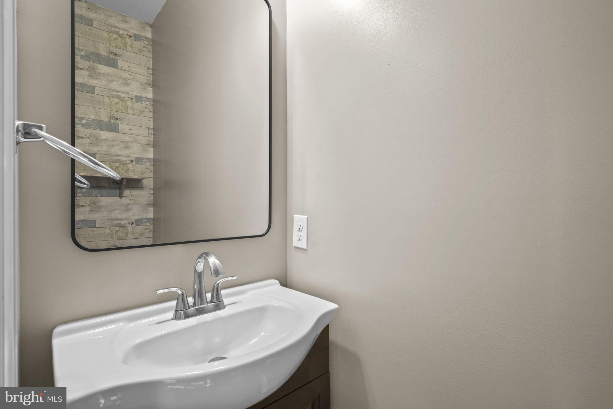 OAK TREE LANDING - Residential