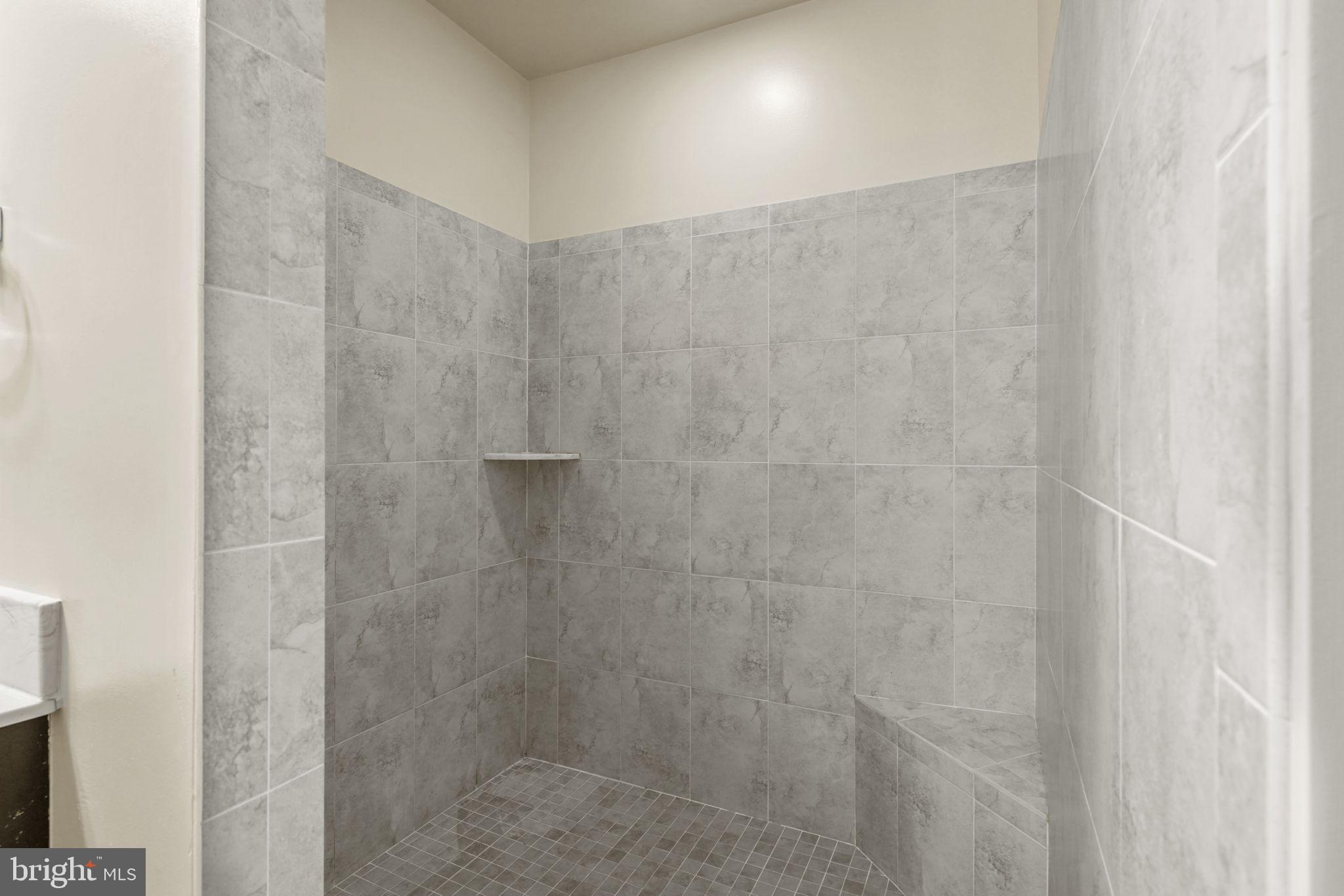 OAK TREE LANDING - Residential