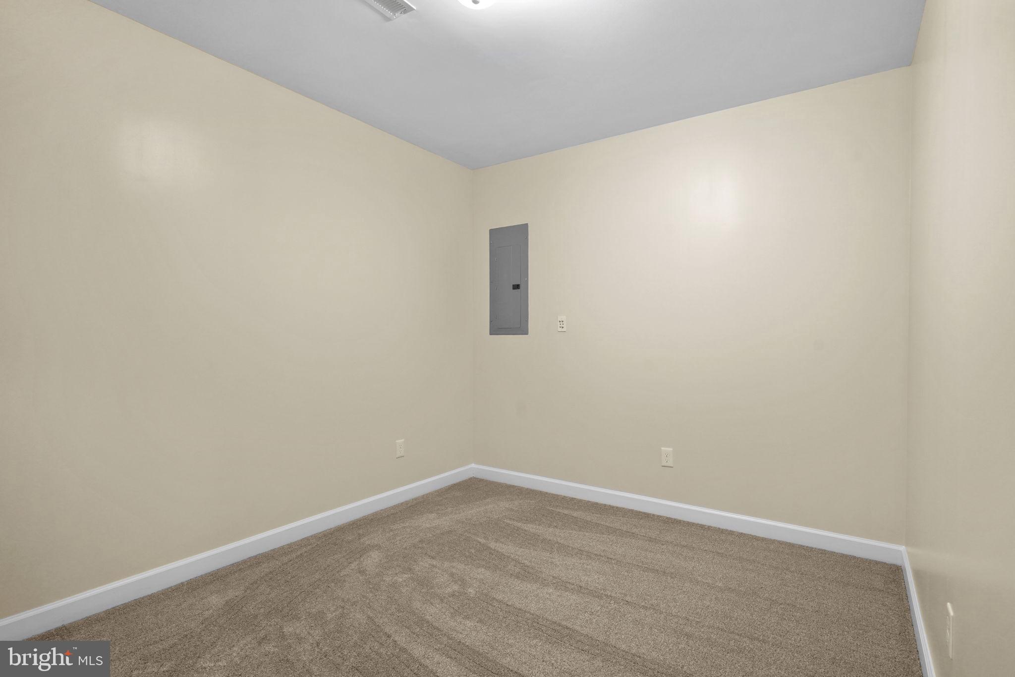 OAK TREE LANDING - Residential