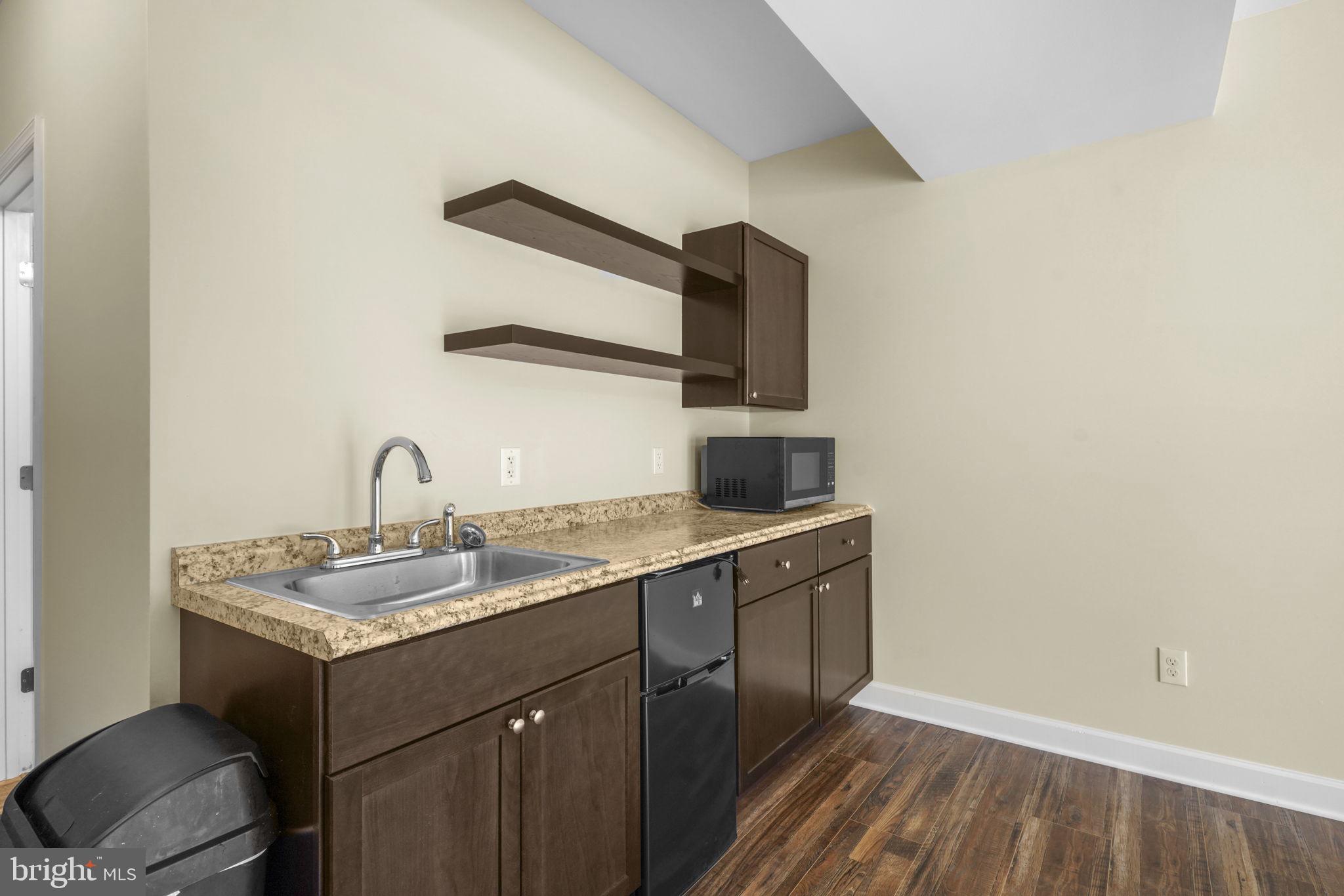 OAK TREE LANDING - Residential