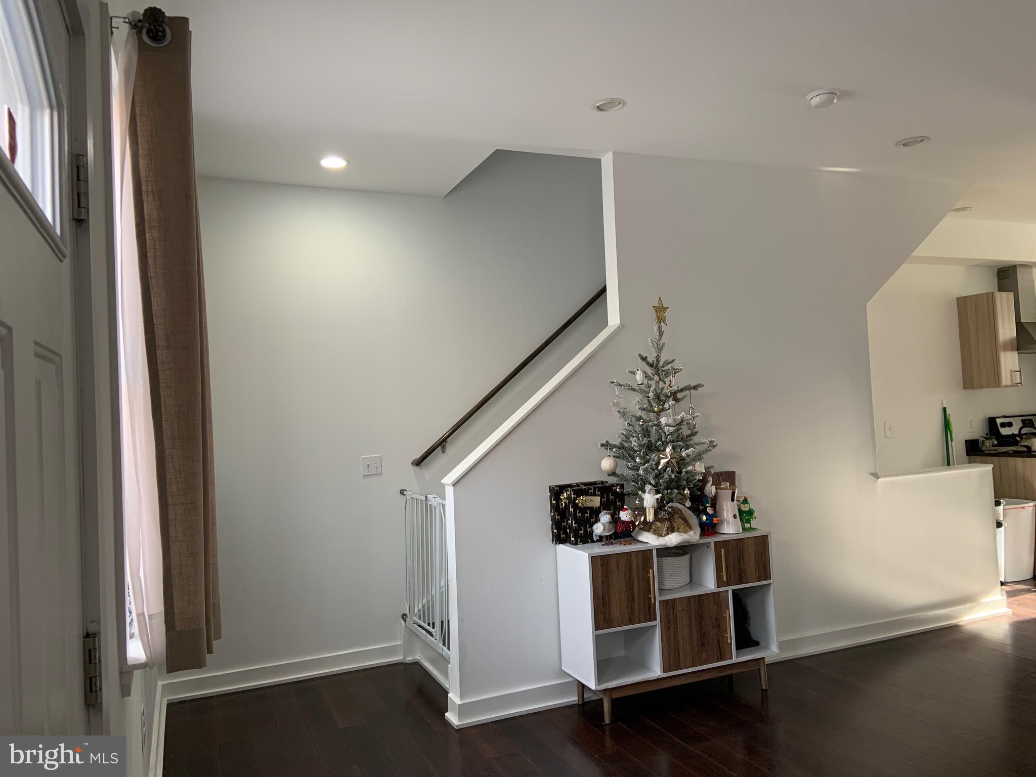 2991 LIVINGSTON STREET