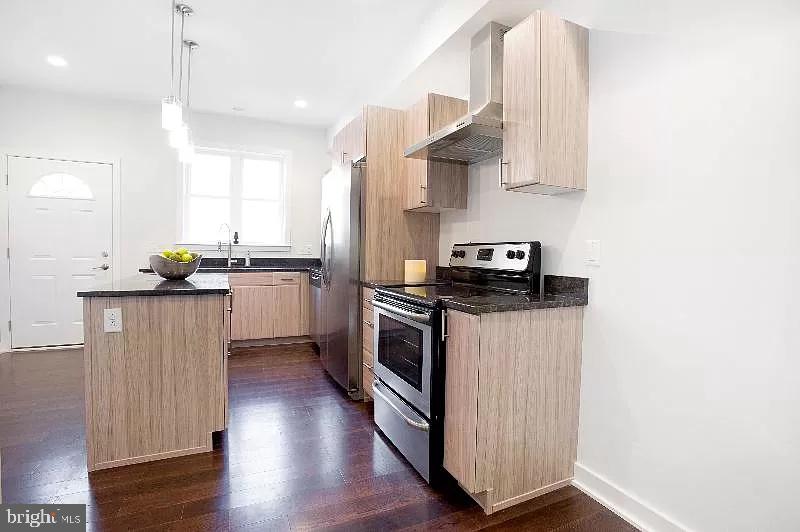 2991 LIVINGSTON STREET