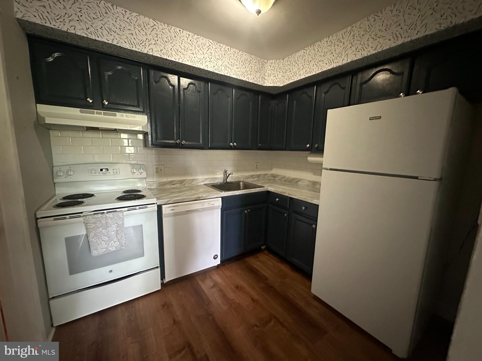 CIDER KNOLL - Residential