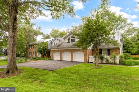 Homes For Sale - 4301 Sunflower Drive<br/> Montgomery County, ROCKVILLE, MD 20853